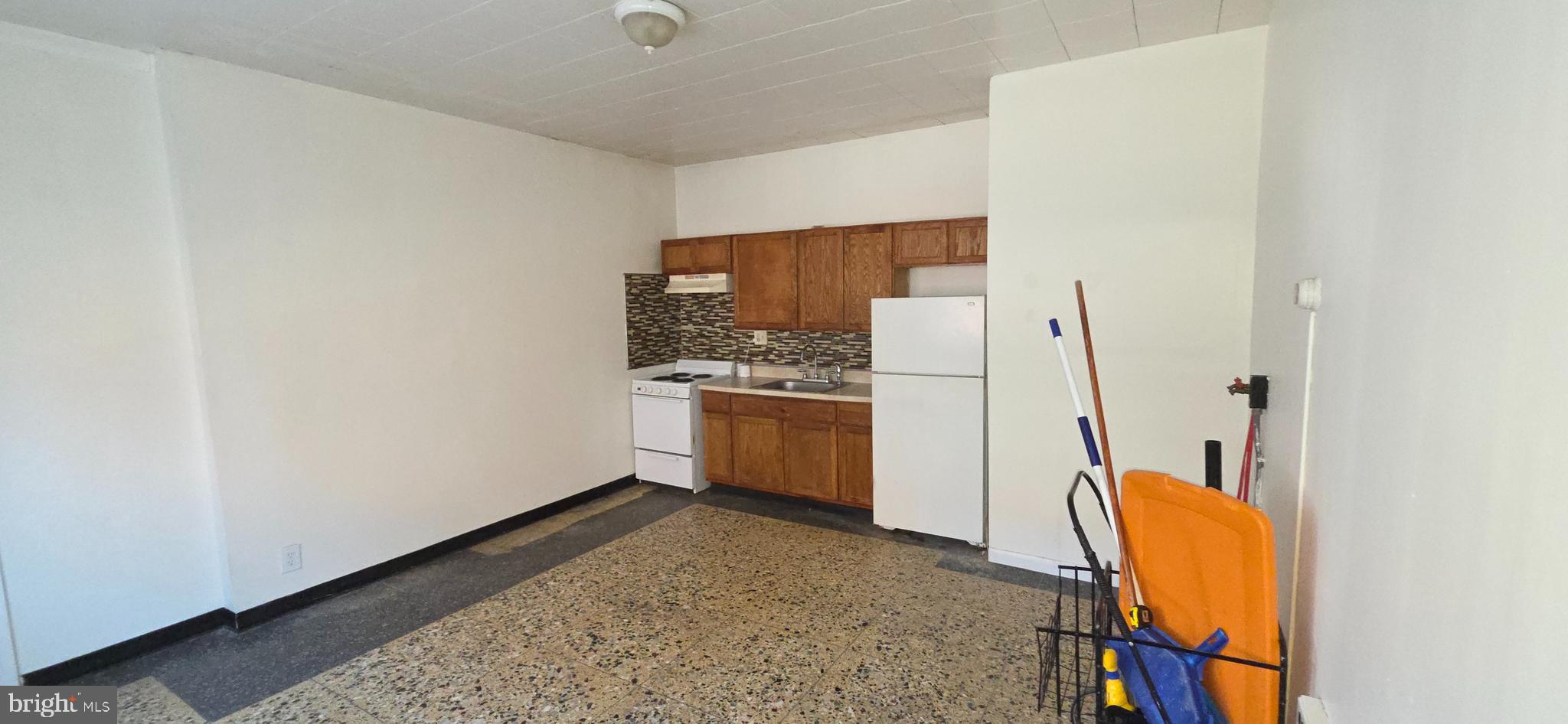 MELROSE - Commercial Sale