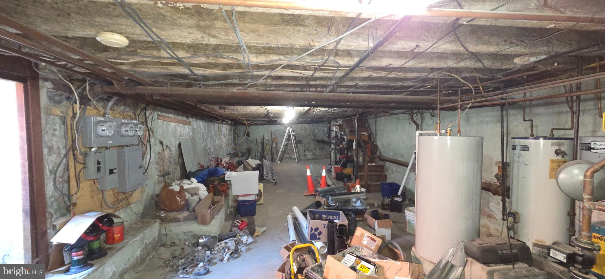 MELROSE - Commercial Sale