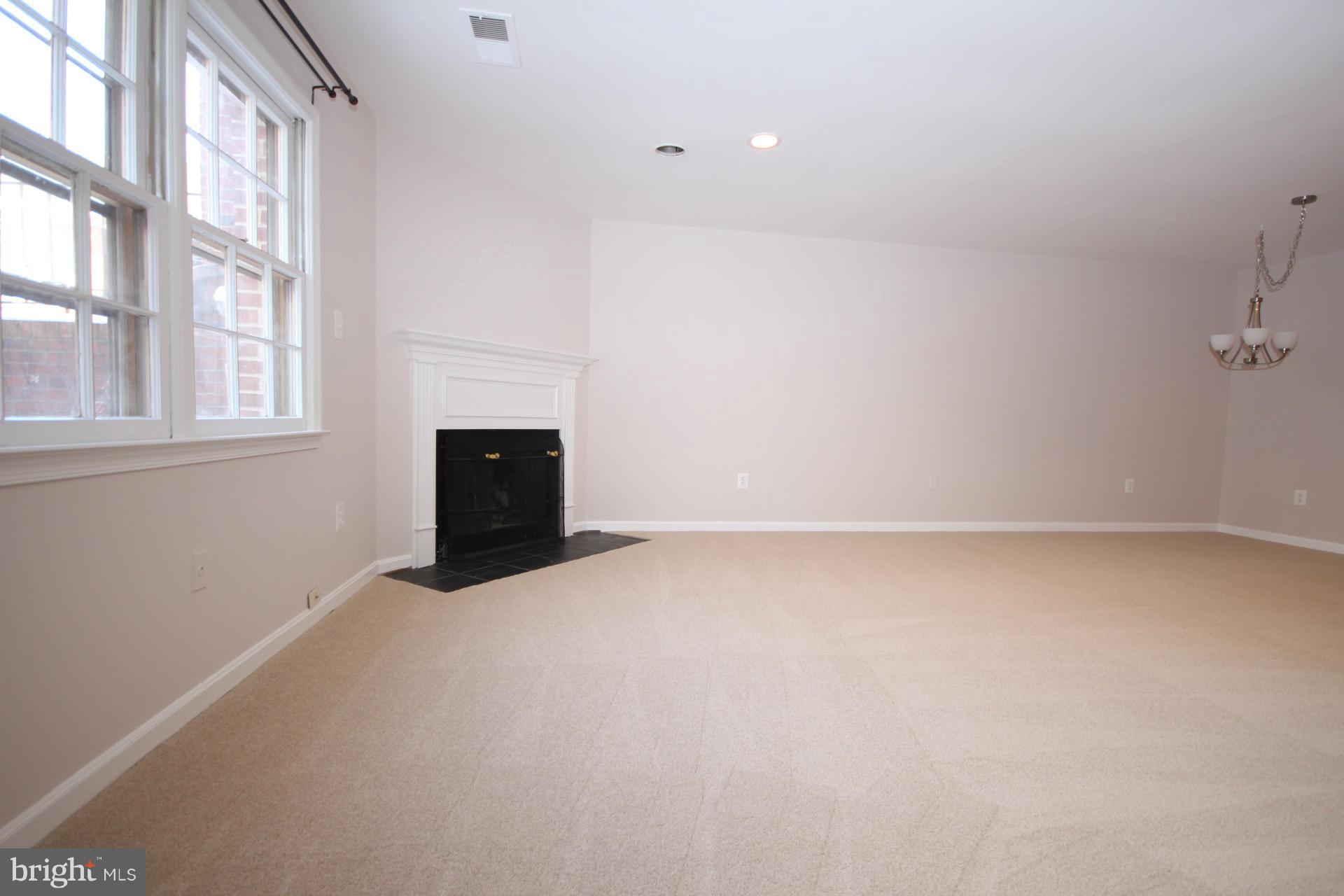 OLD BALLSTON SQUARE - Residential Lease