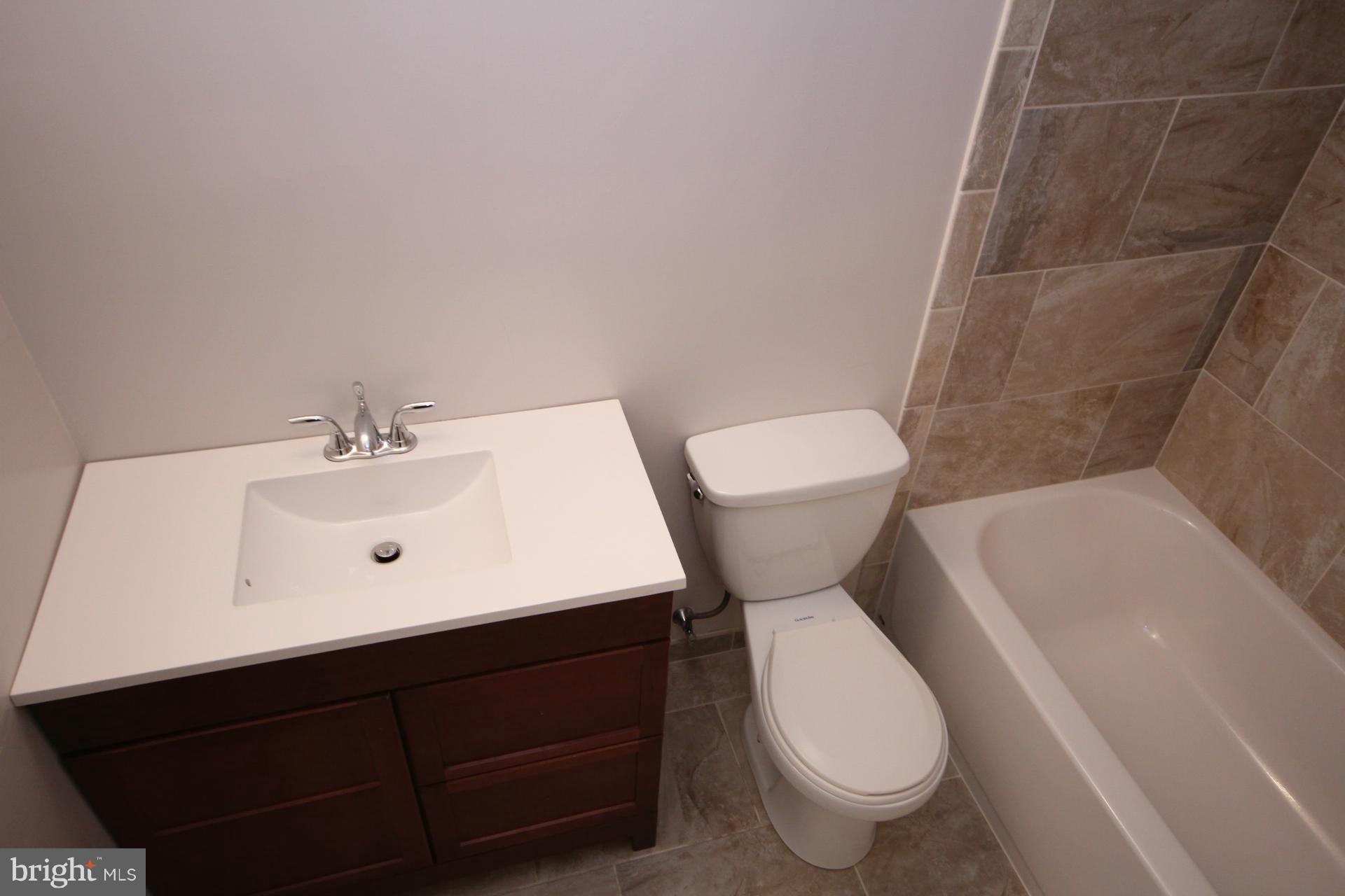 OLD BALLSTON SQUARE - Residential Lease