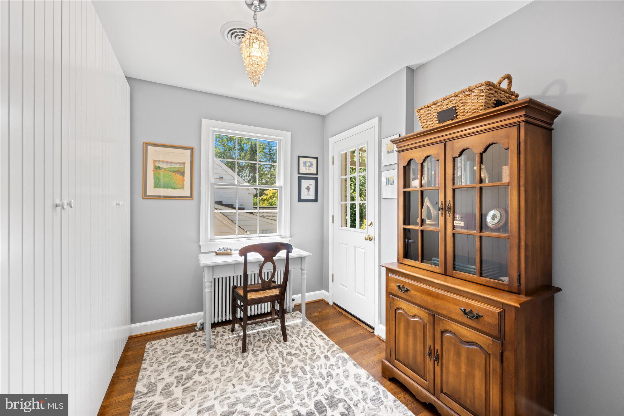 WHEATLEY HILLS - Residential