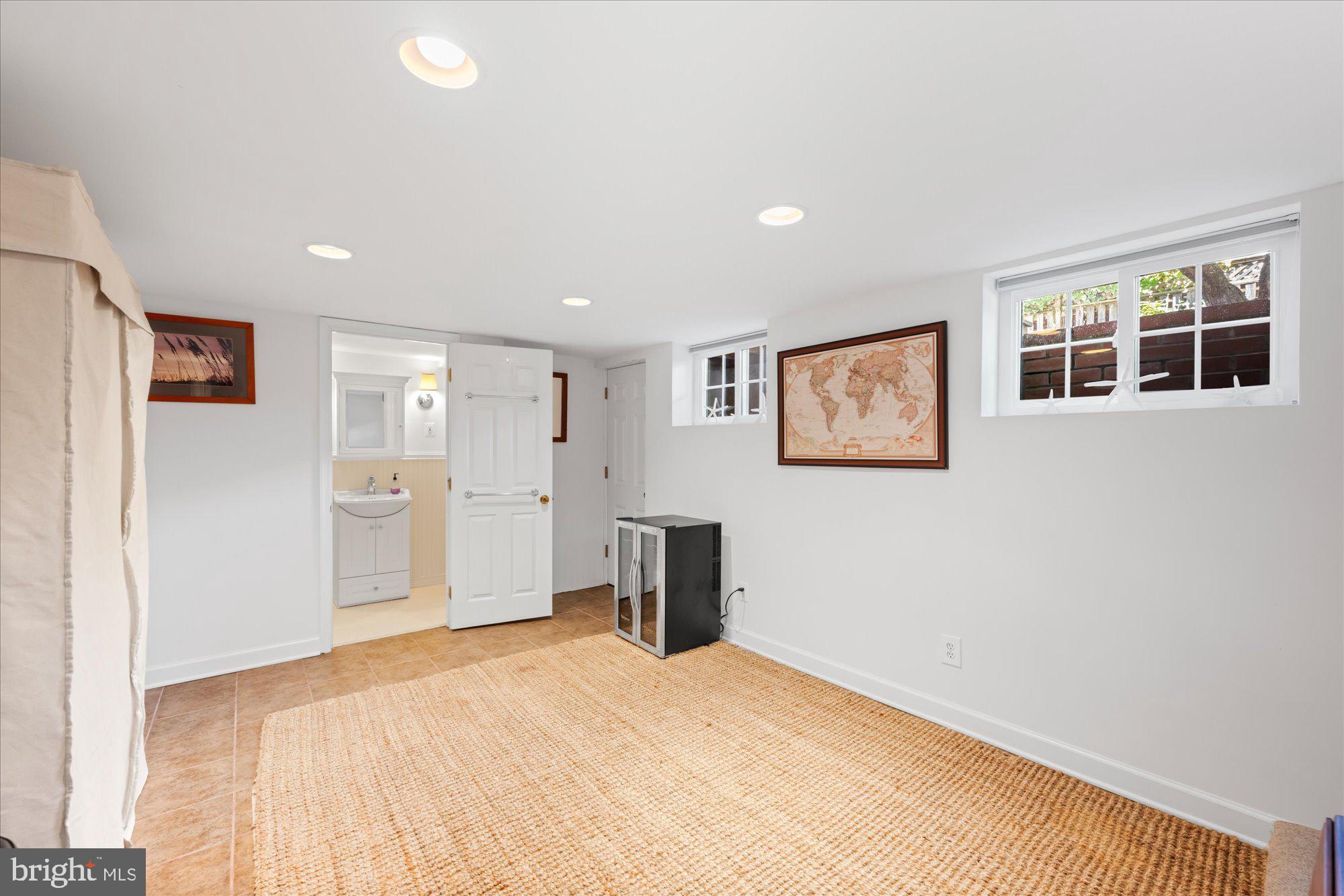 WHEATLEY HILLS - Residential