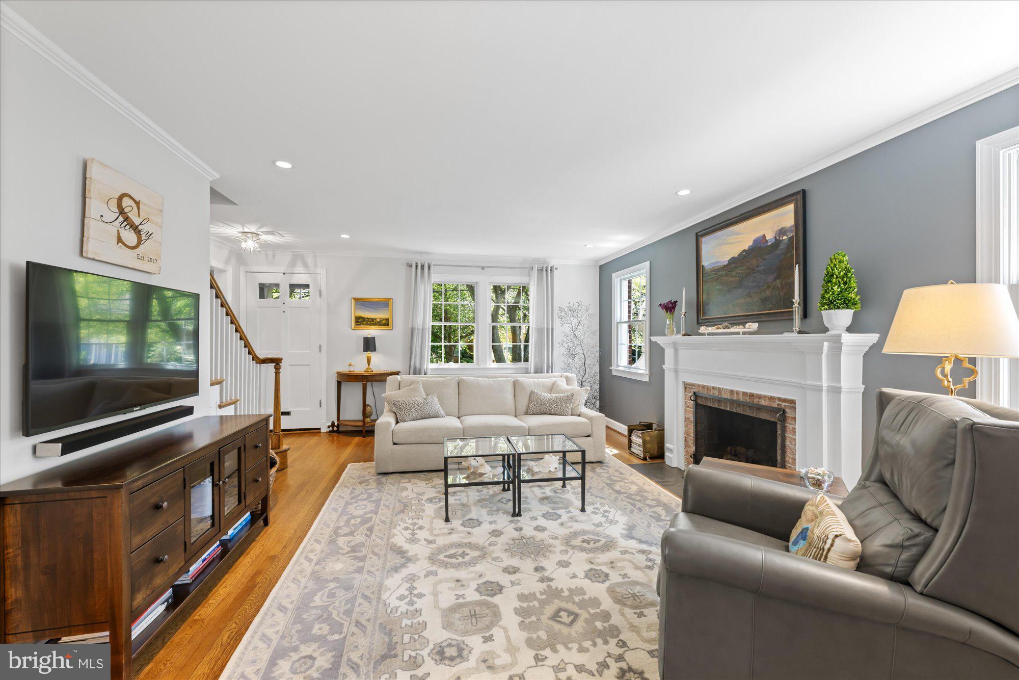 WHEATLEY HILLS - Residential