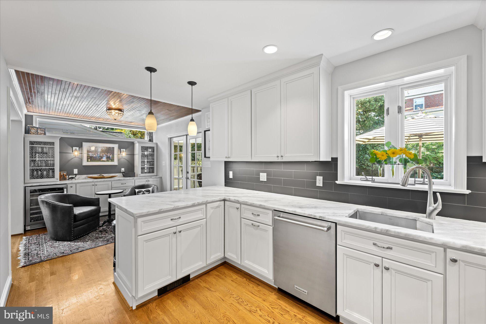 WHEATLEY HILLS - Residential