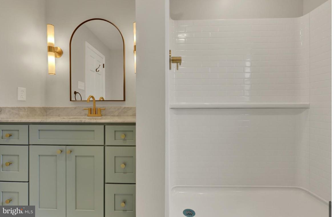 BRENTWOOD - Residential