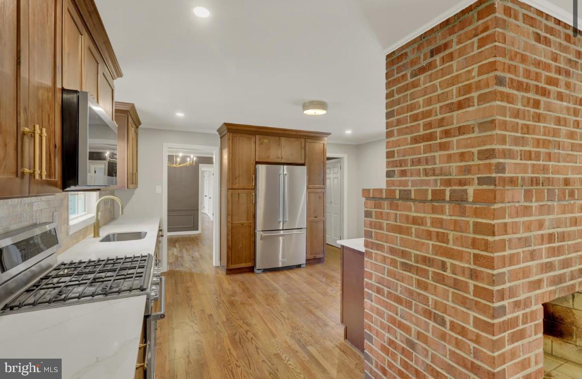 BRENTWOOD - Residential