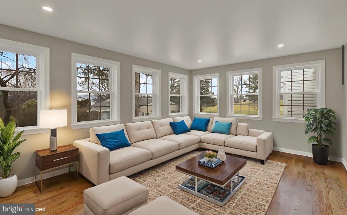 BRENTWOOD - Residential