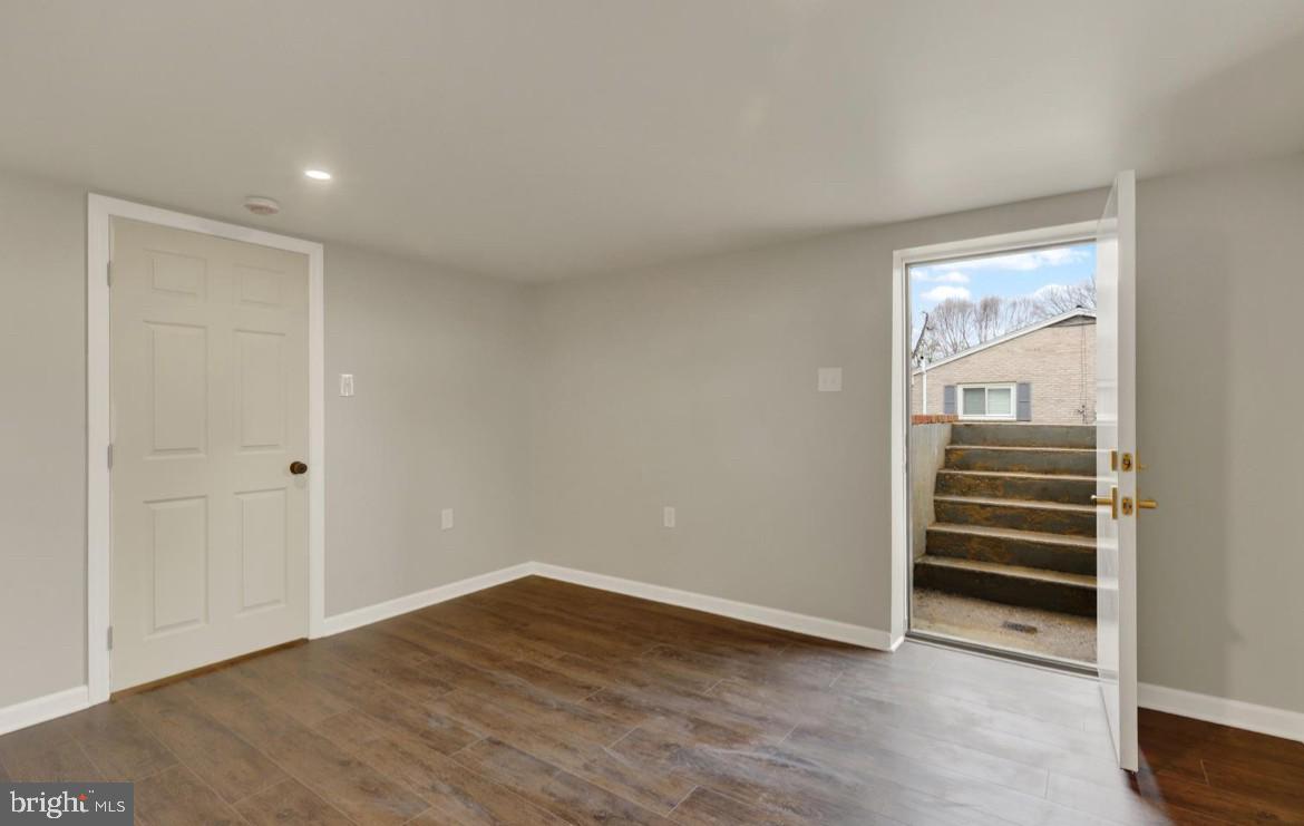 BRENTWOOD - Residential