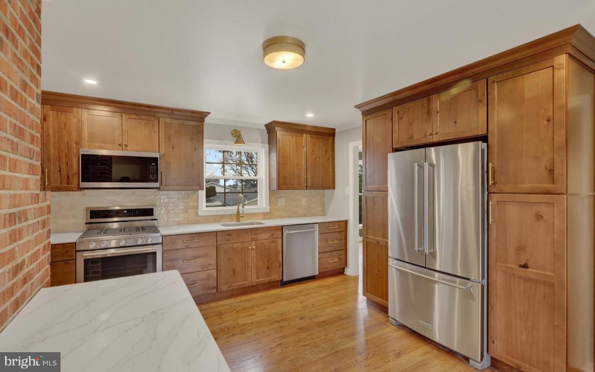 BRENTWOOD - Residential