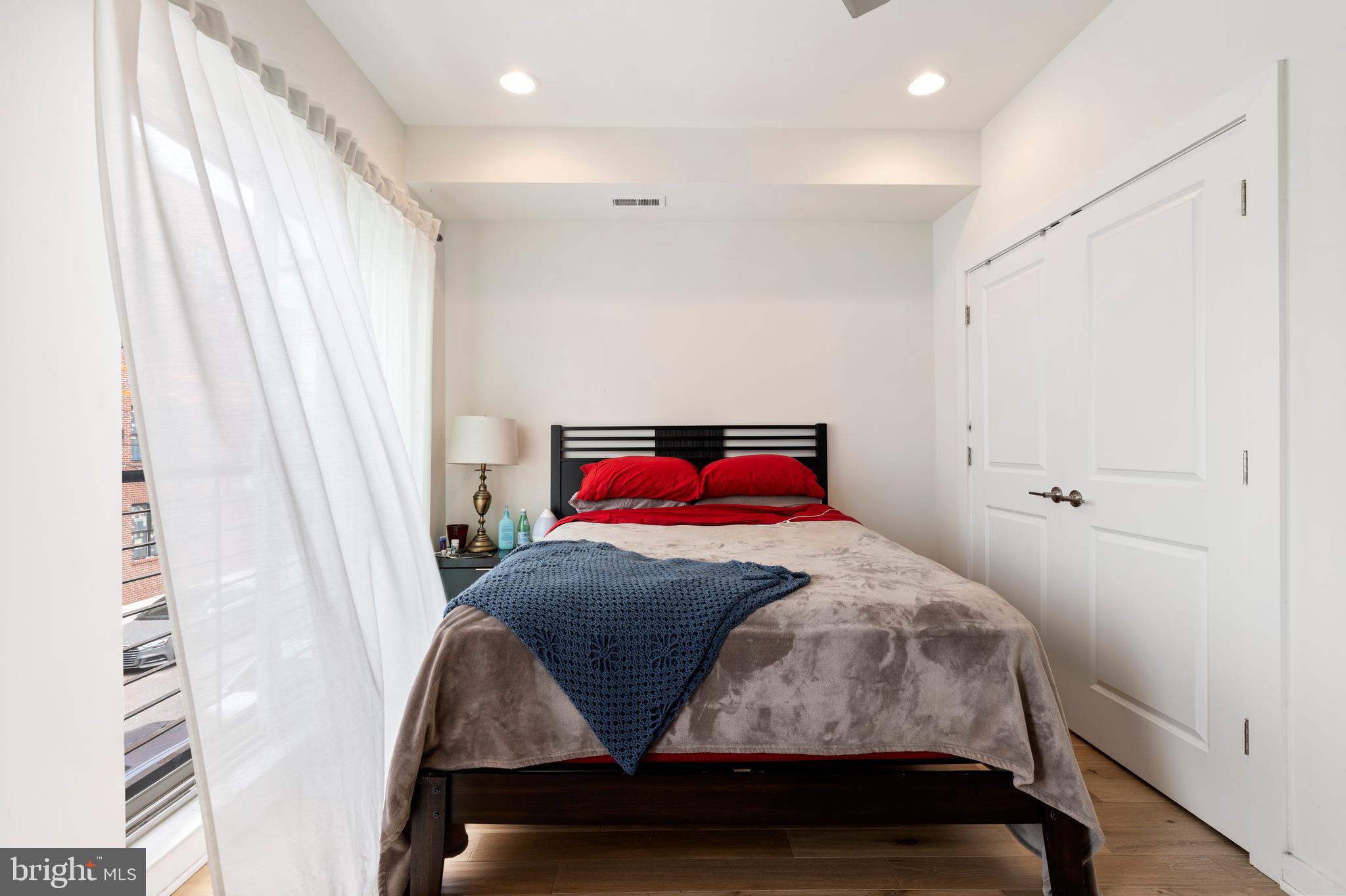 OLDE KENSINGTON - Residential