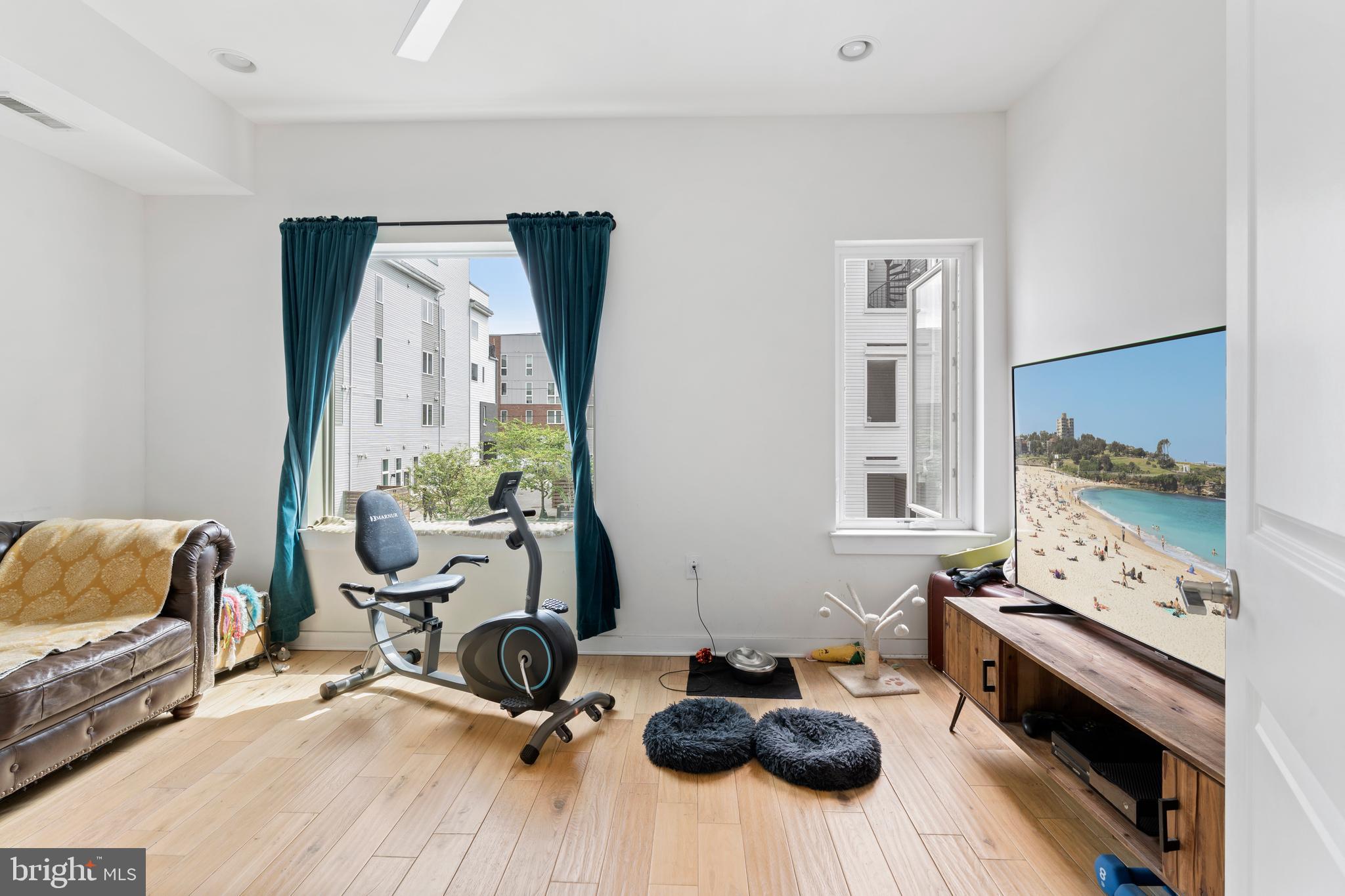 OLDE KENSINGTON - Residential