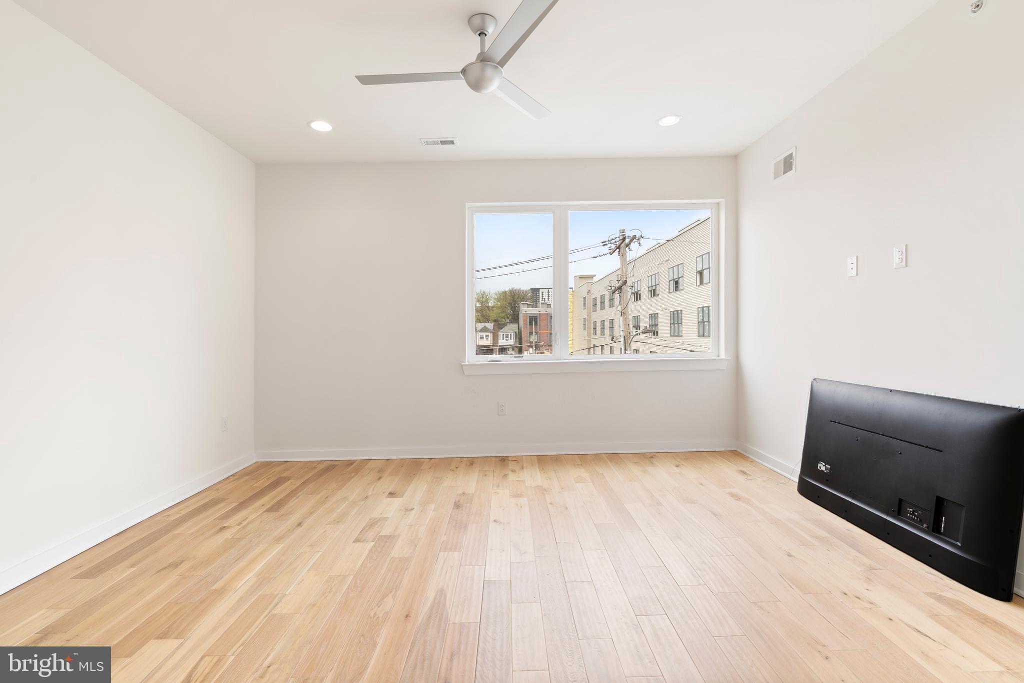 OLDE KENSINGTON - Residential