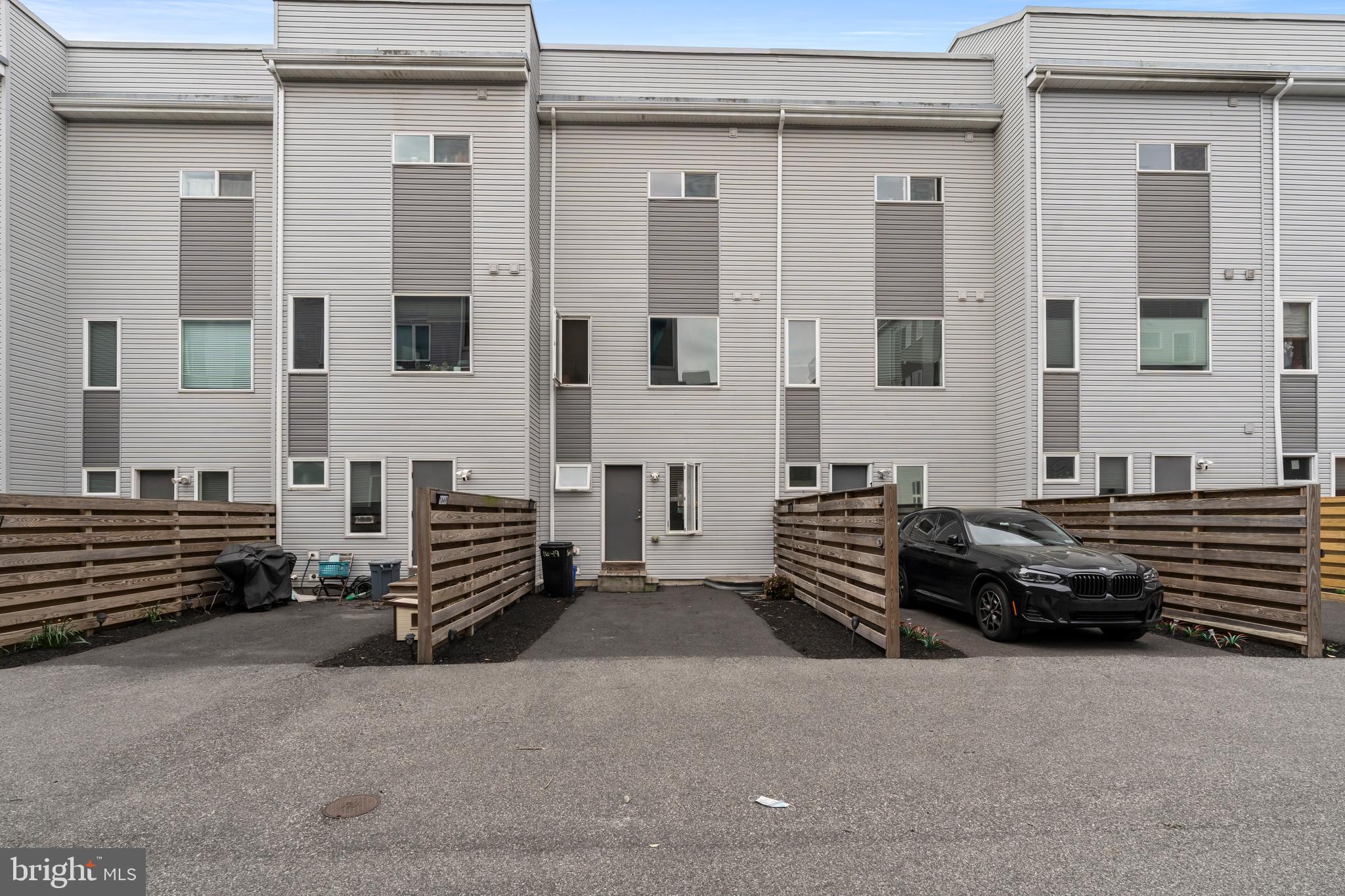 OLDE KENSINGTON - Residential