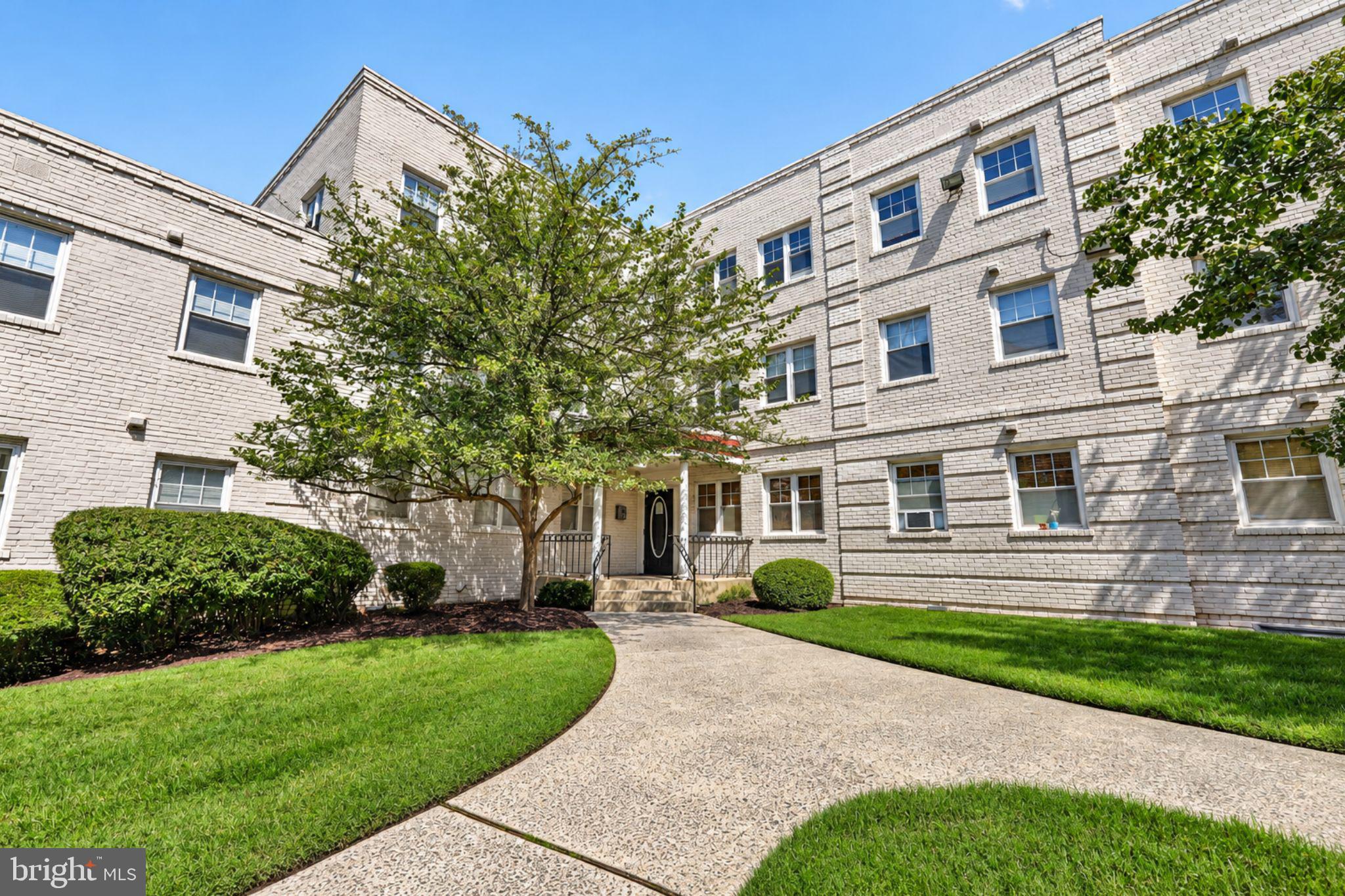 3872 9TH STREET SE 201