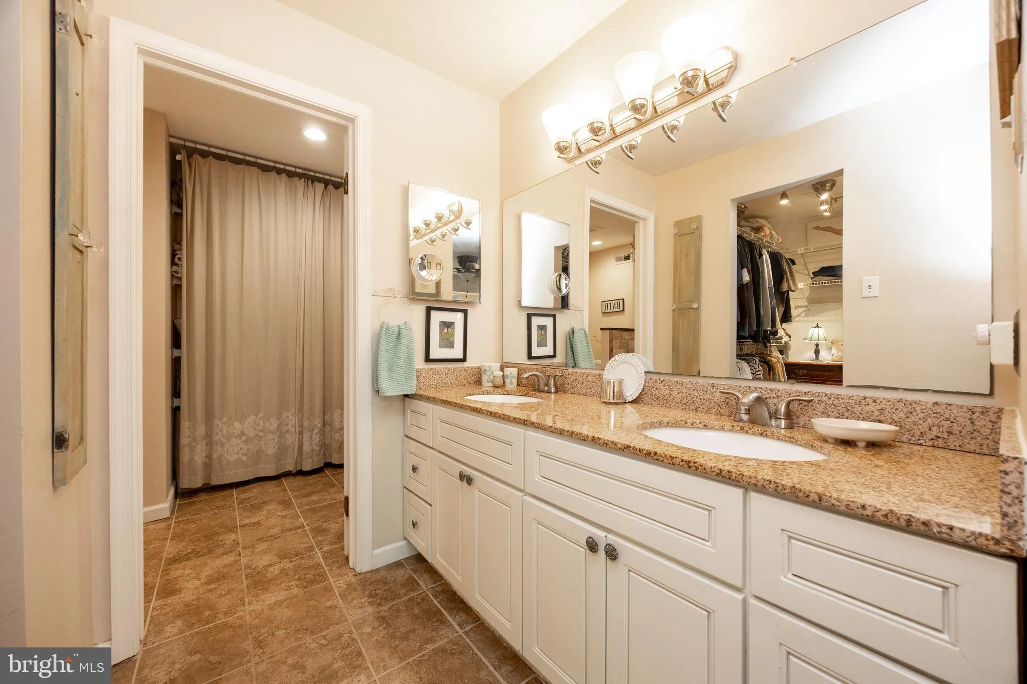 Glen Mills, Pennsylvania 19342, United States, 2 Bedrooms Bedrooms, ,2 BathroomsBathrooms,Residential,Active,94519