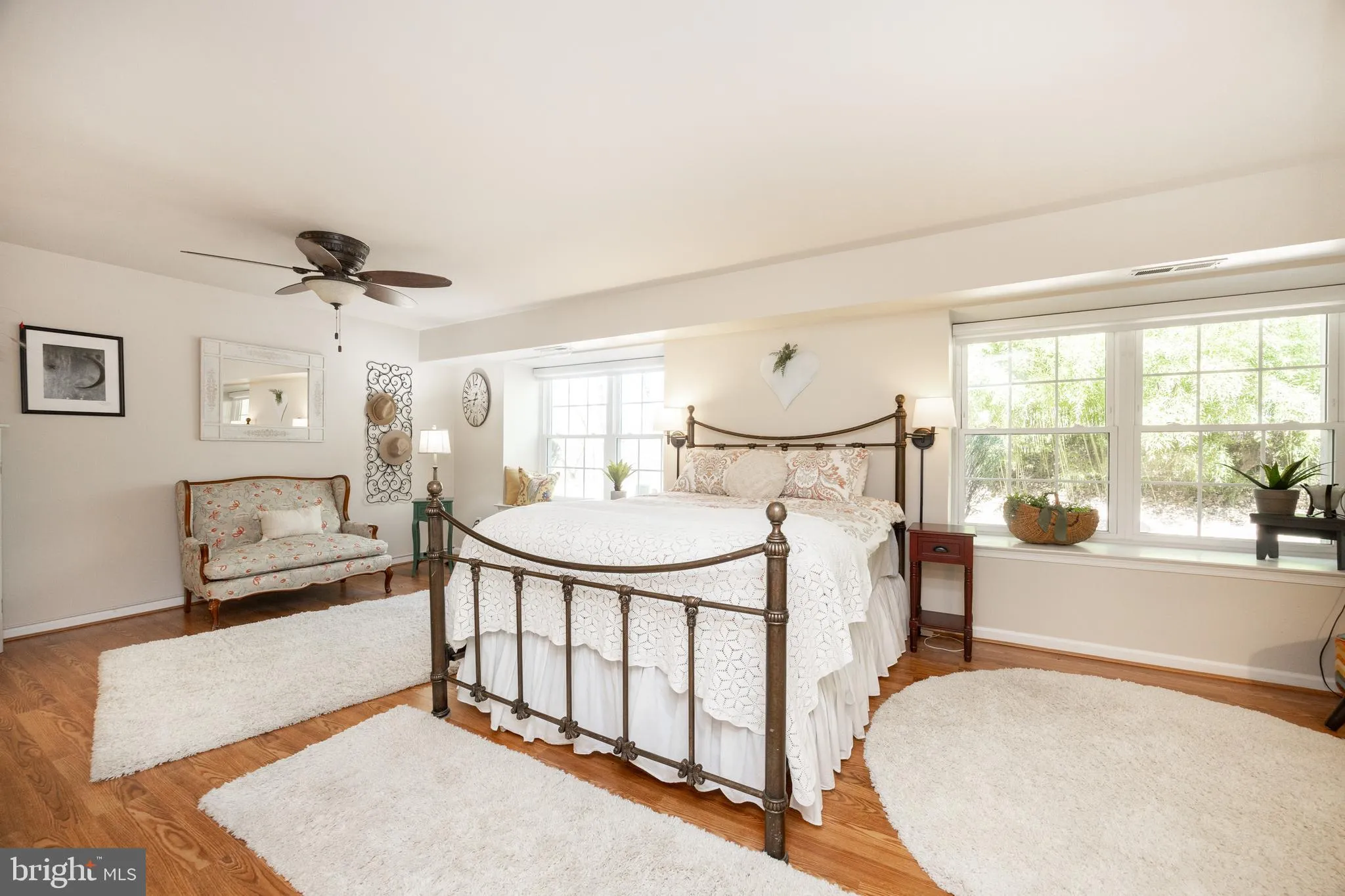 Glen Mills, Pennsylvania 19342, United States, 2 Bedrooms Bedrooms, ,2 BathroomsBathrooms,Residential,Active,94519