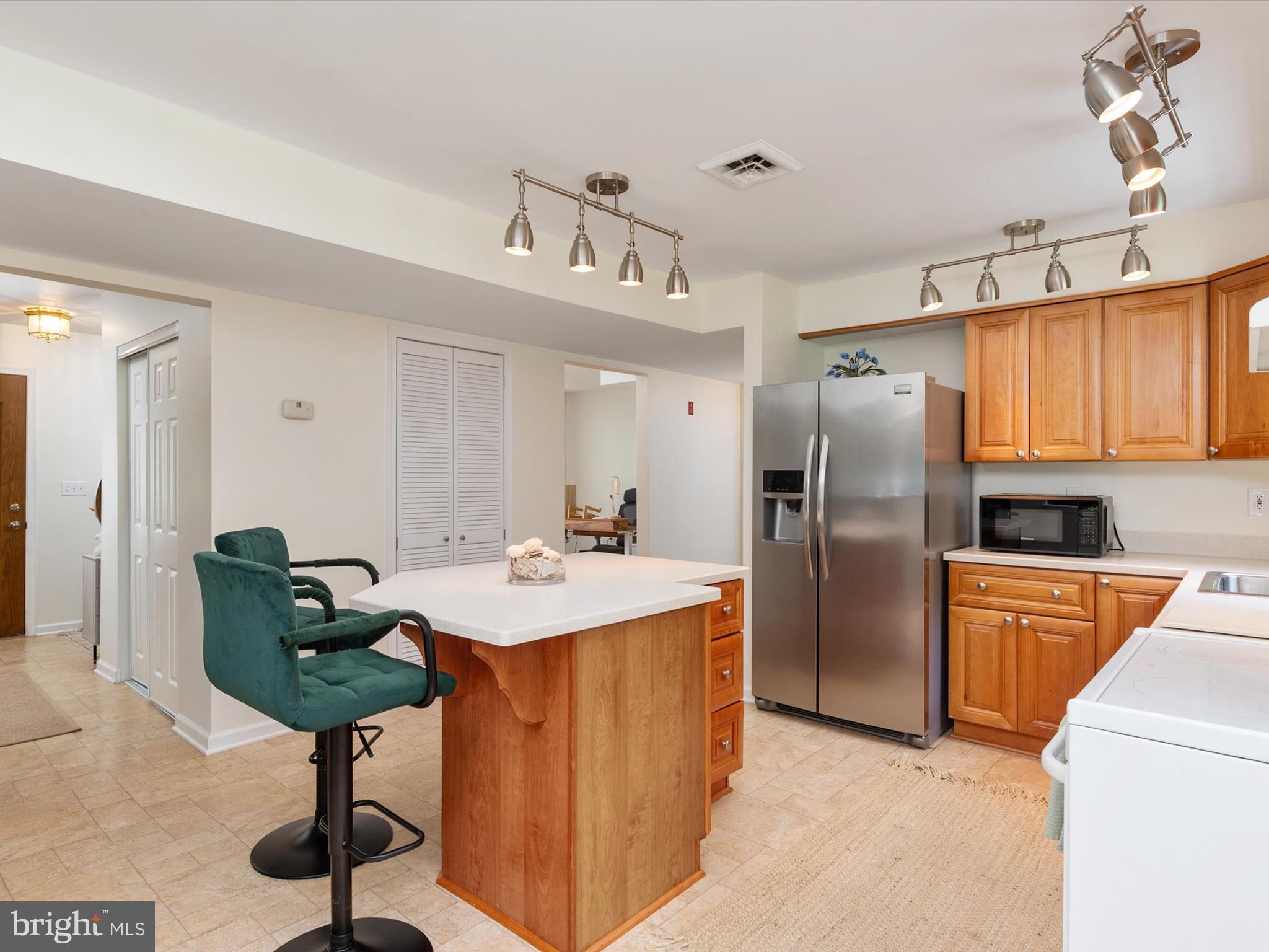 BAY CITY - Residential