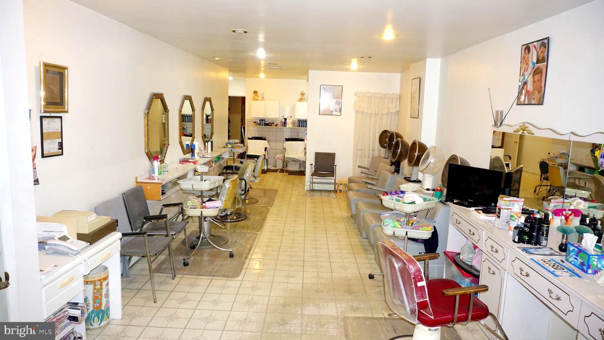 HIGHLANDTOWN - Residential