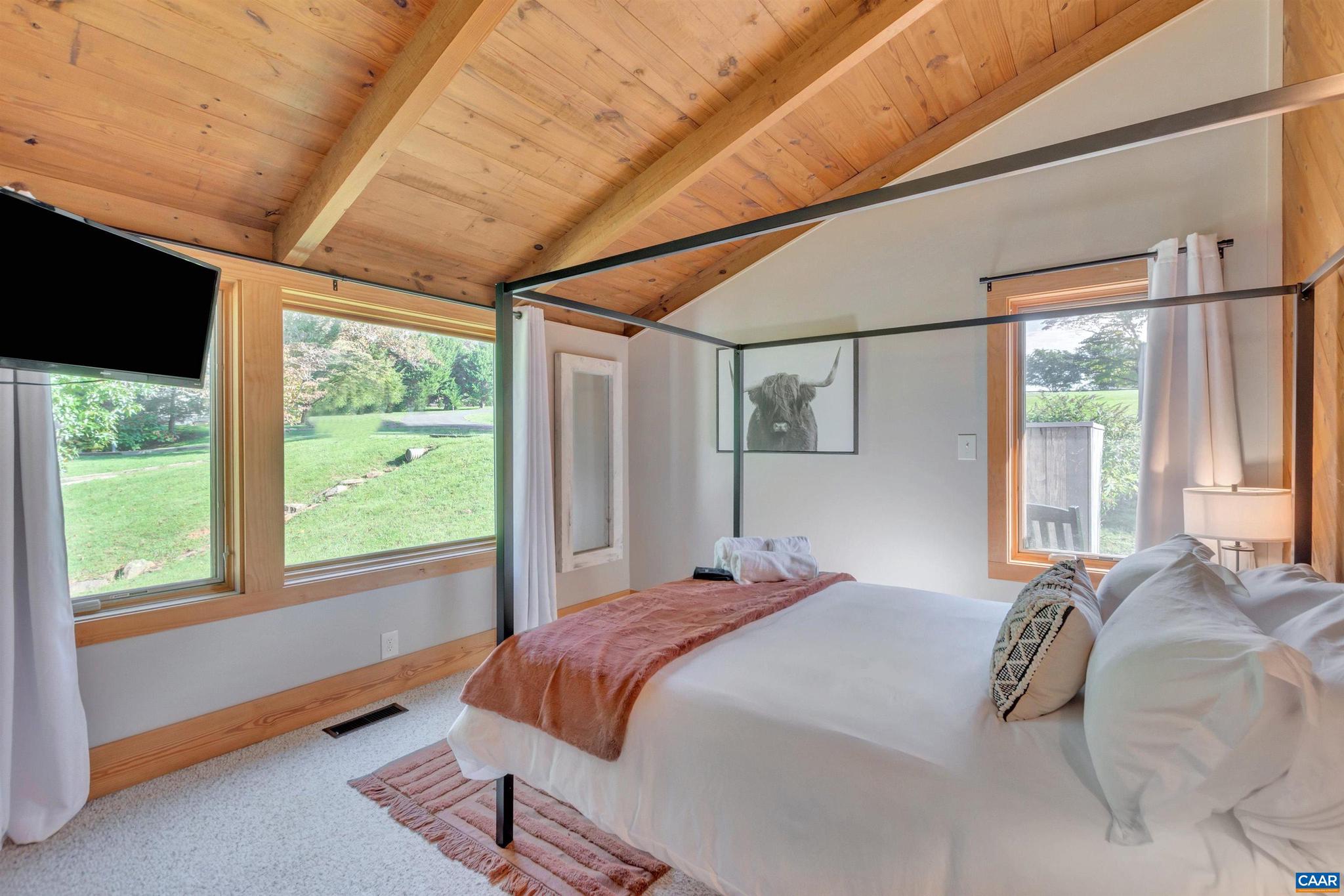 RODES FARM - Residential