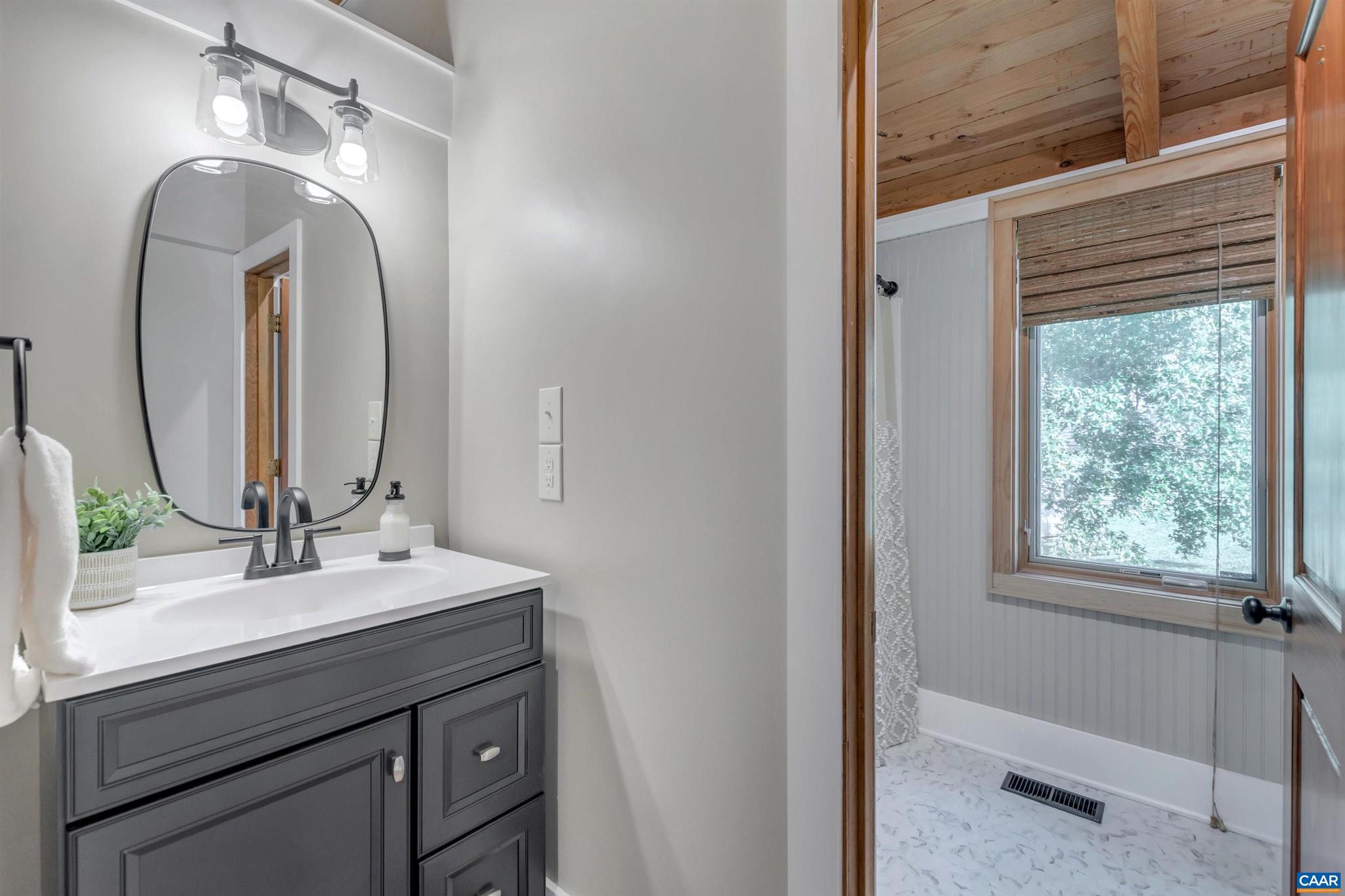 RODES FARM - Residential