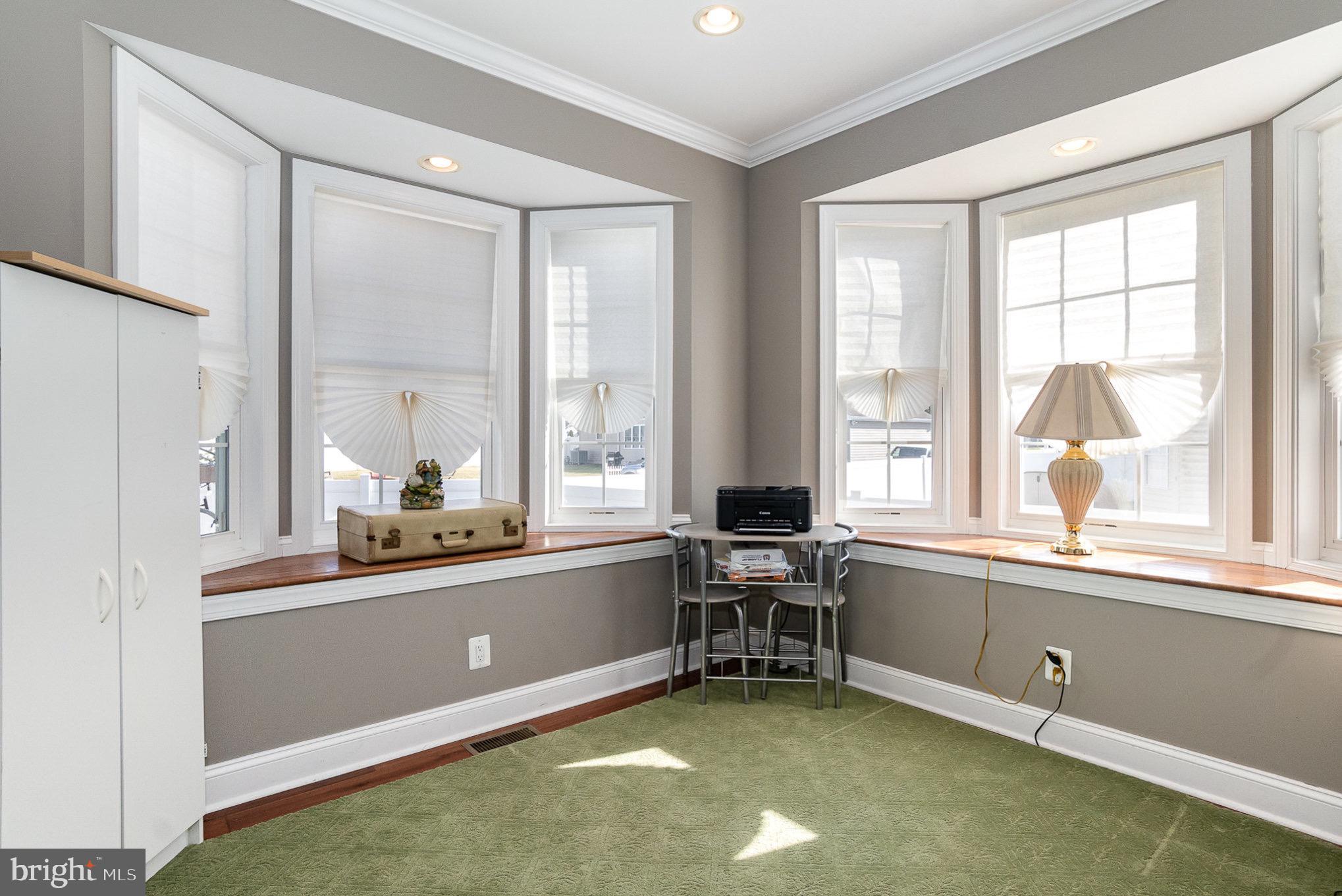 PRESTON MANOR - Residential