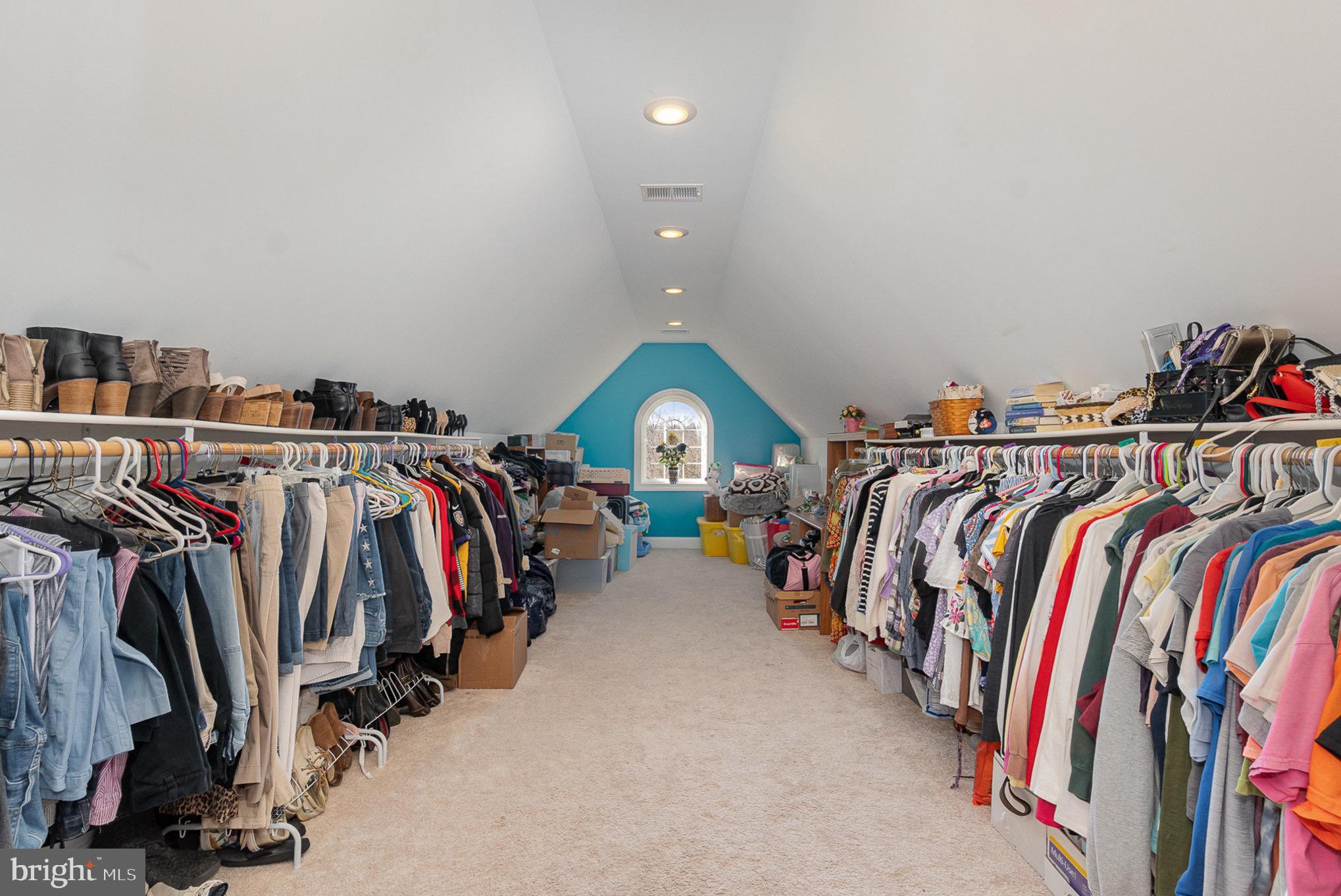 PRESTON MANOR - Residential