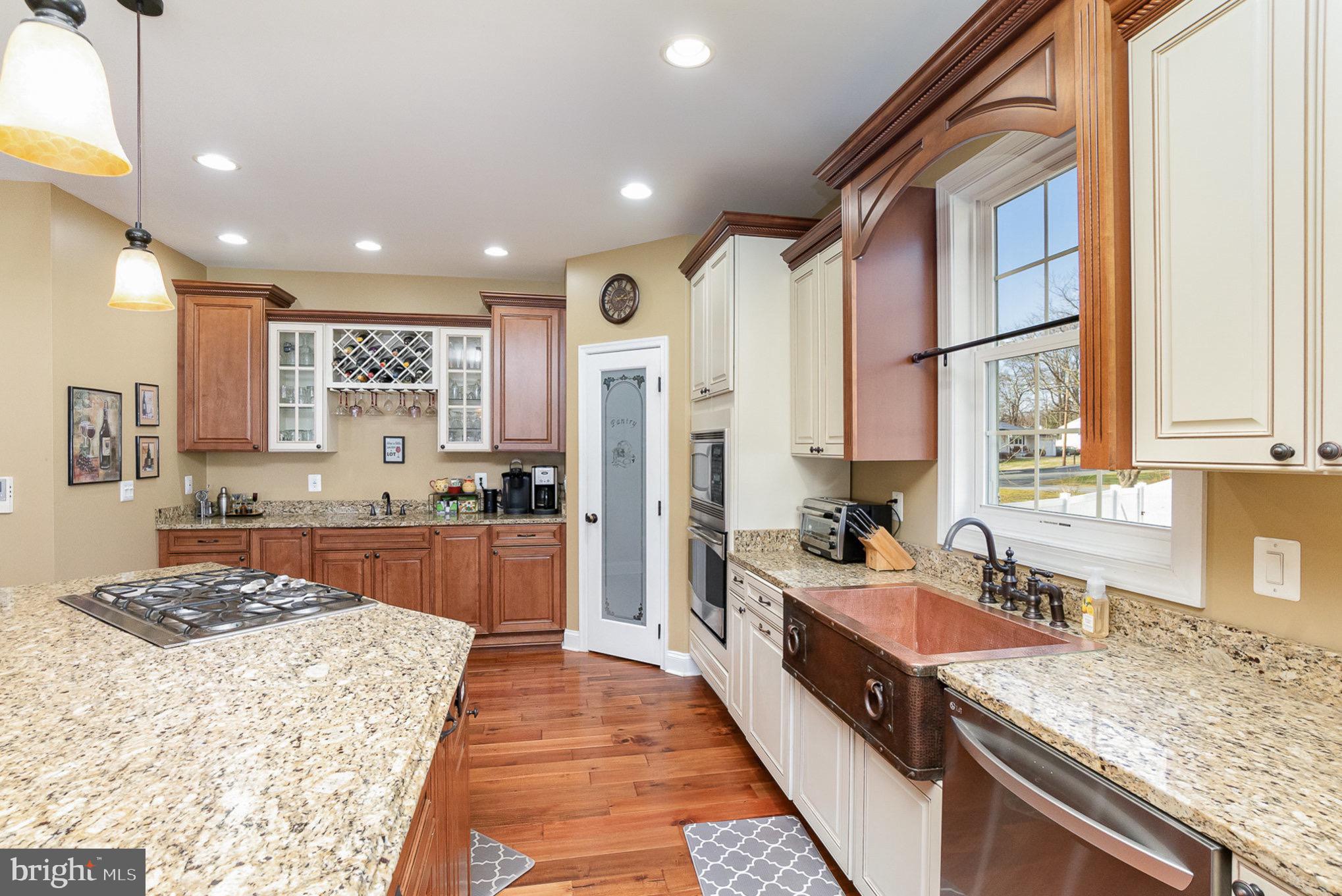 PRESTON MANOR - Residential