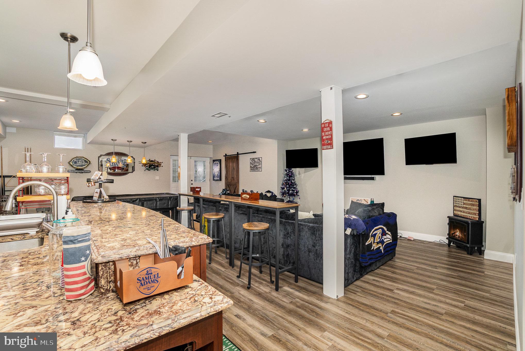 PRESTON MANOR - Residential