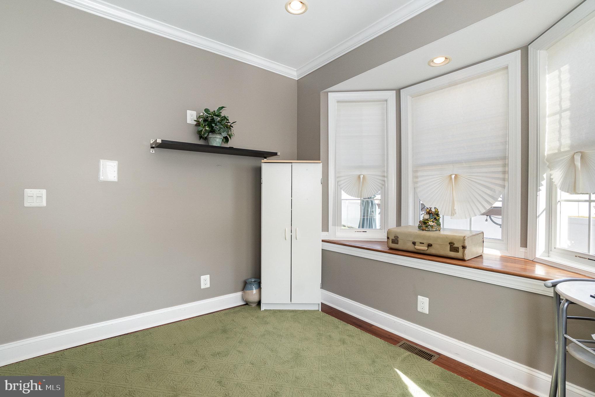 PRESTON MANOR - Residential