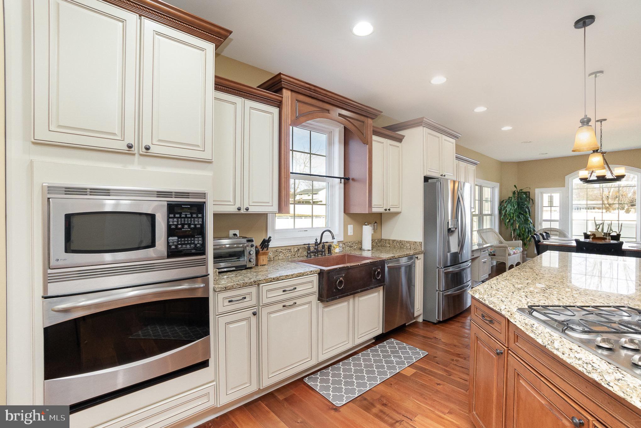 PRESTON MANOR - Residential