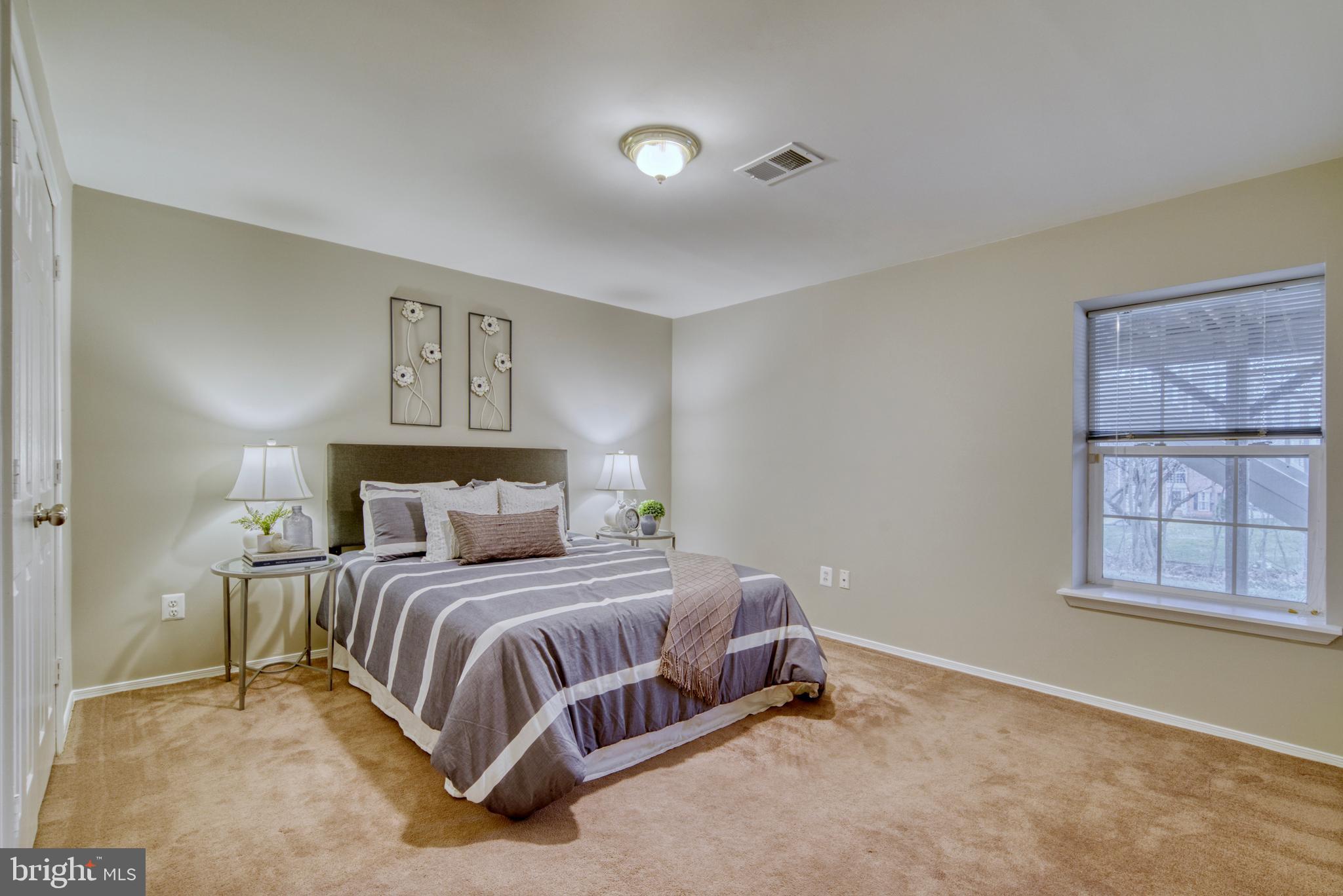 SARATOGA HUNT - Residential