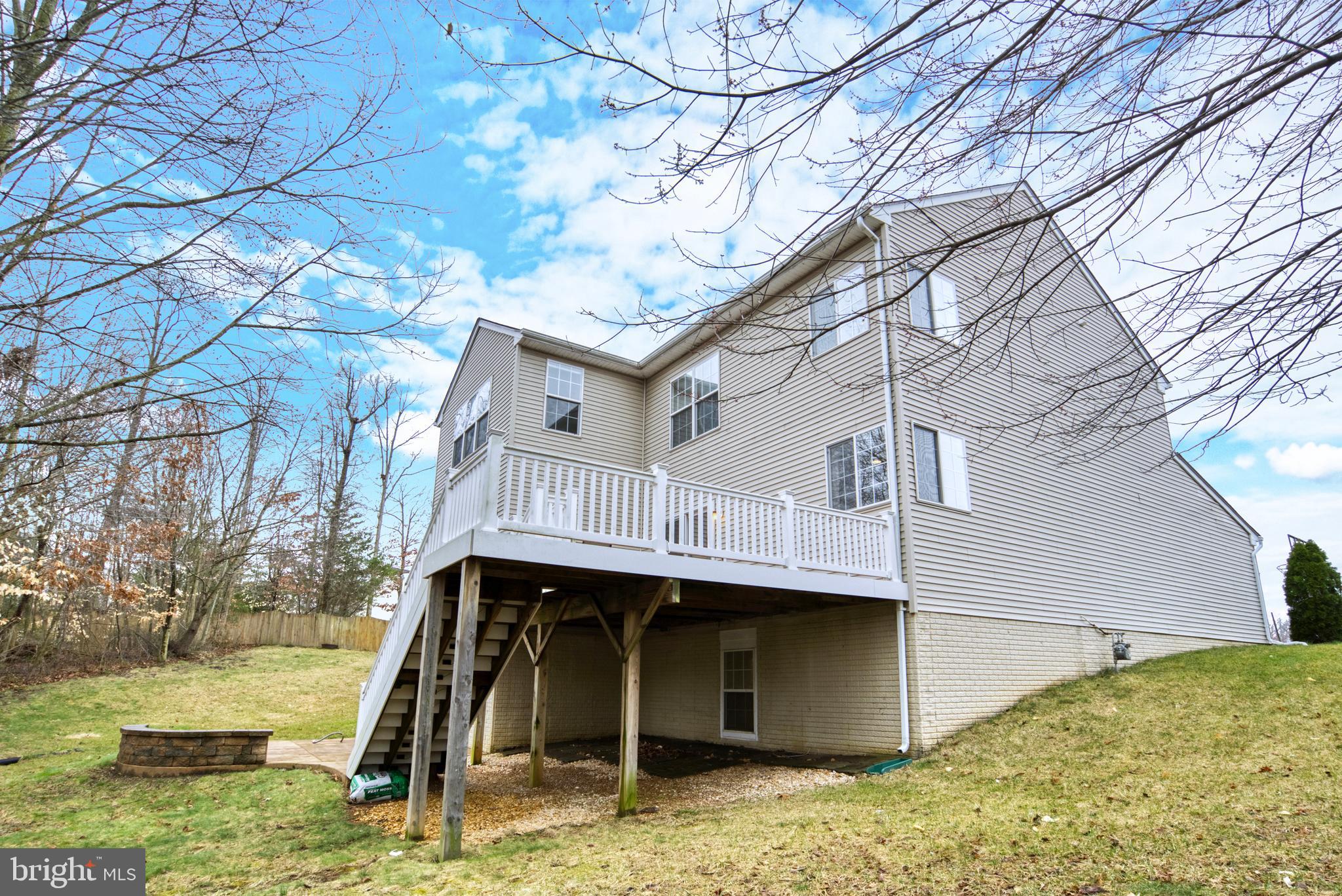 SARATOGA HUNT - Residential
