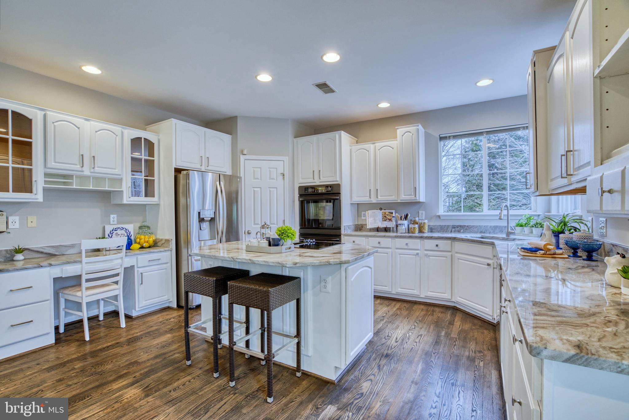 SARATOGA HUNT - Residential