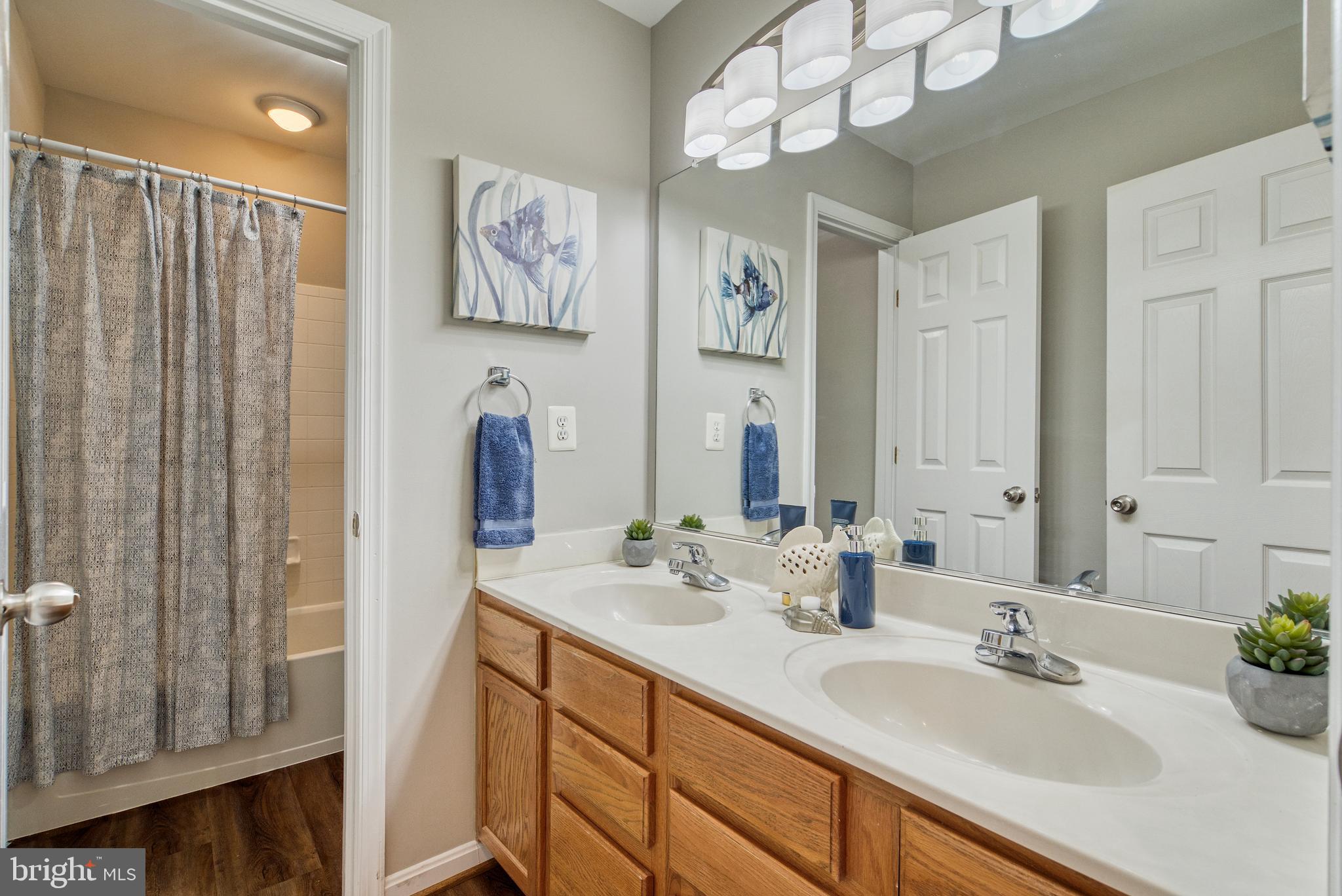 SARATOGA HUNT - Residential