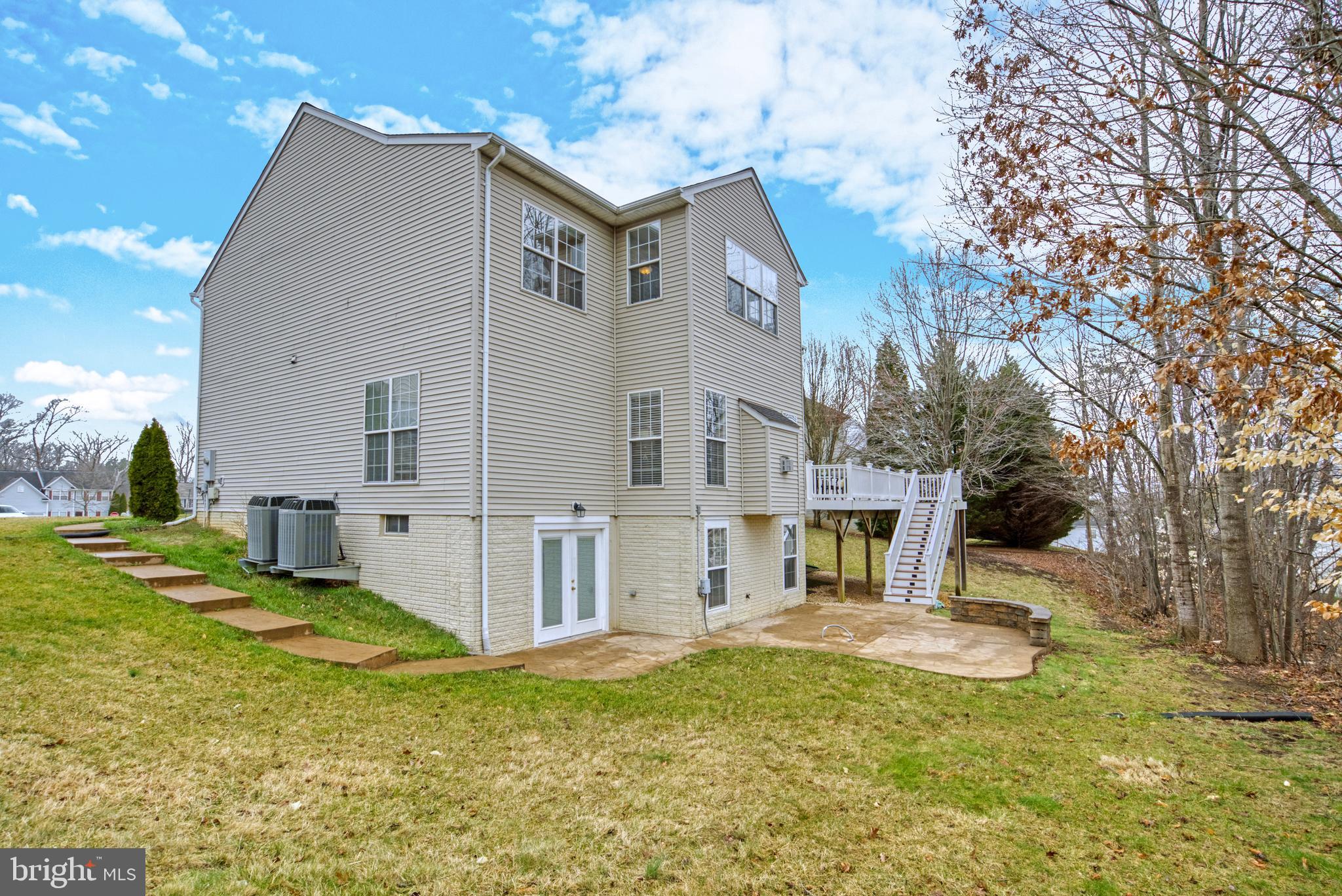 SARATOGA HUNT - Residential