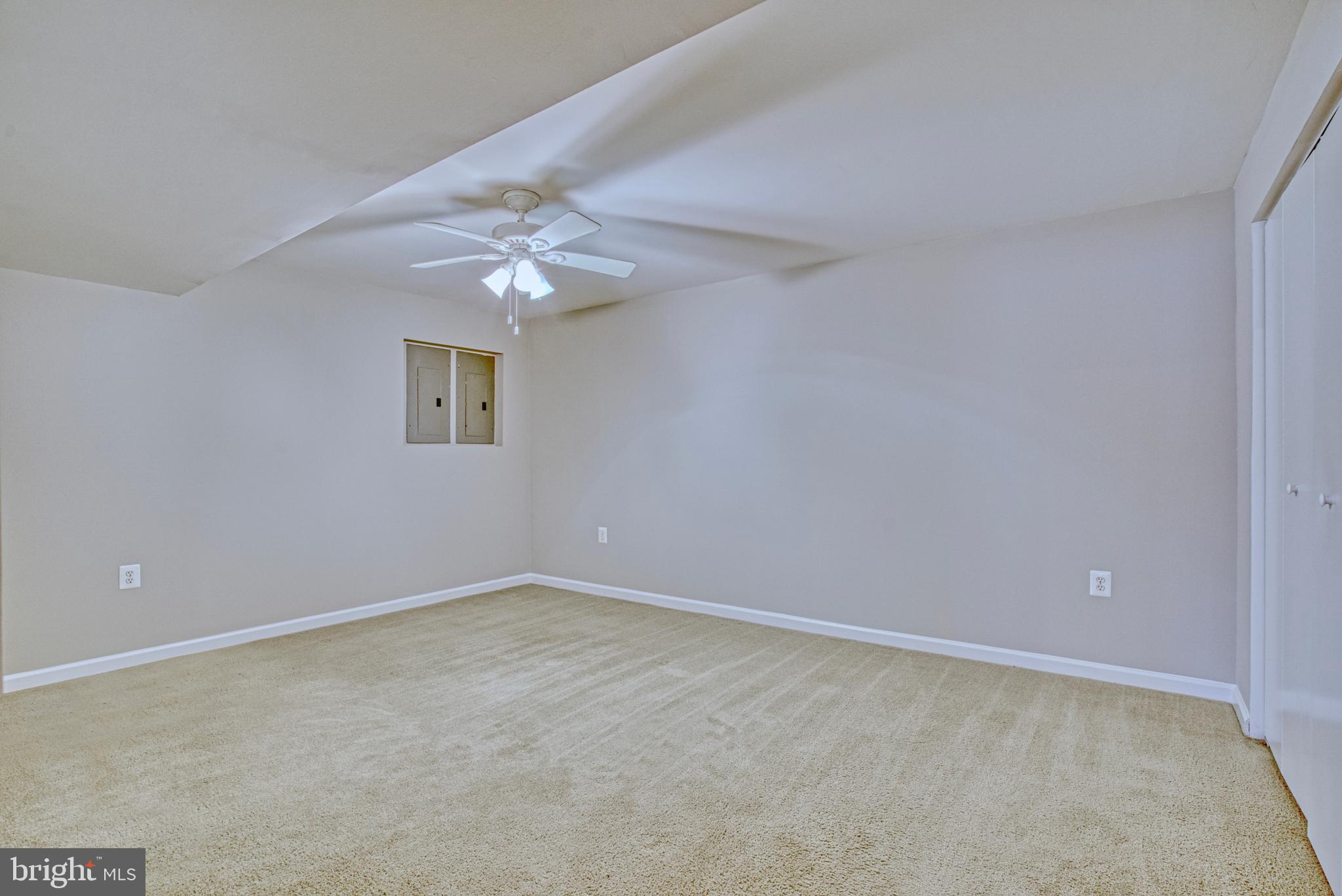 SARATOGA HUNT - Residential