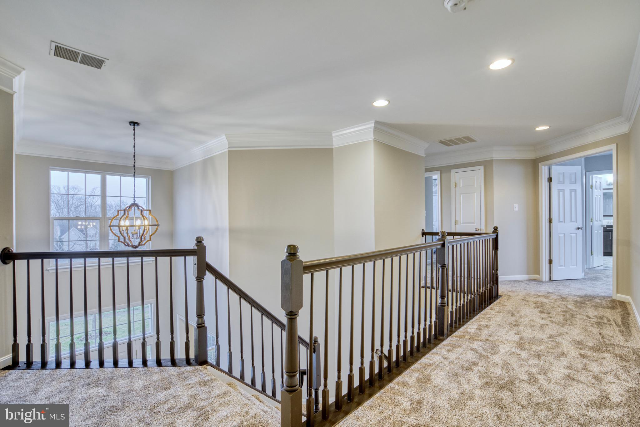 SARATOGA HUNT - Residential