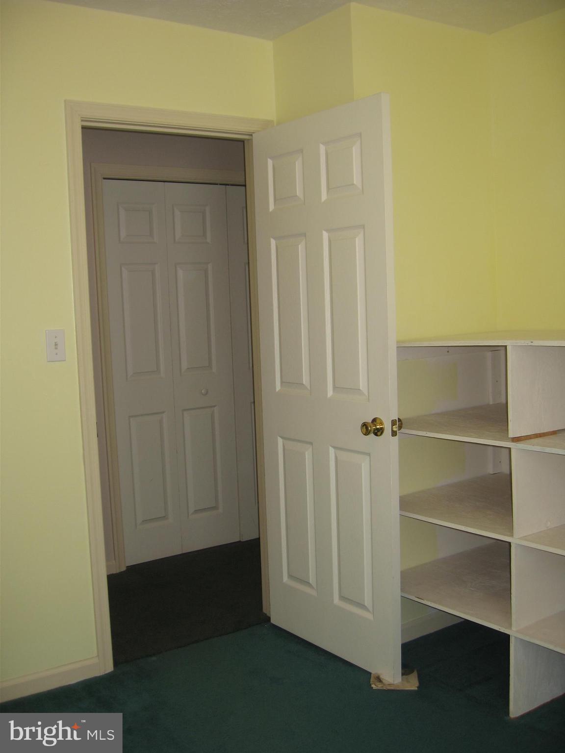 BRIAR RUN - Residential Lease