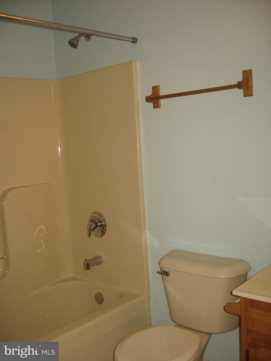 BRIAR RUN - Residential Lease