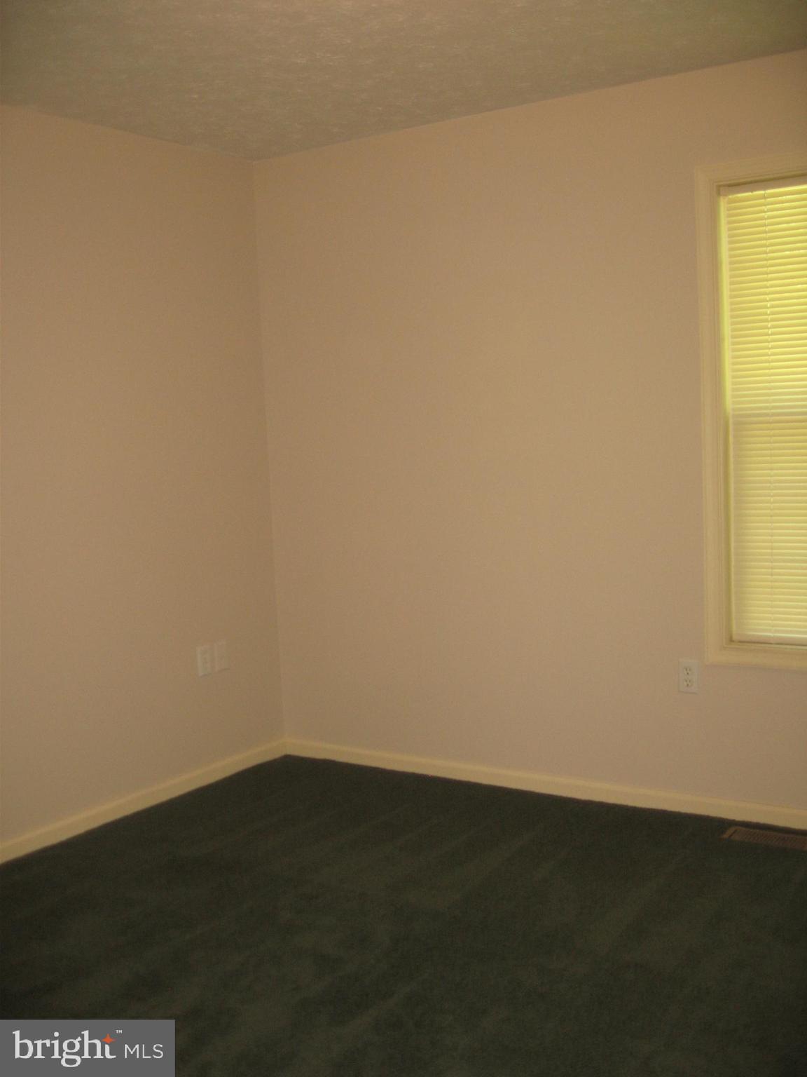 BRIAR RUN - Residential Lease