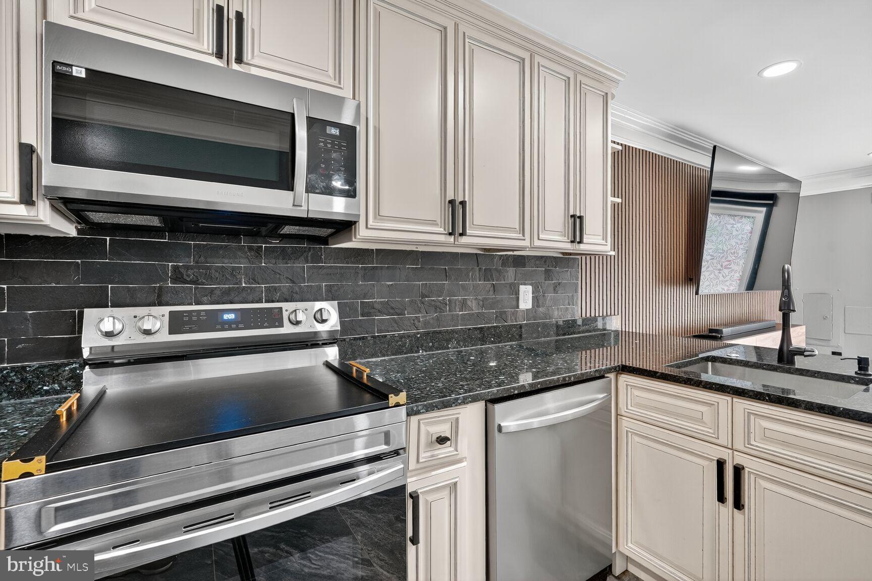 MONTGOMERY VILLAGE - Residential