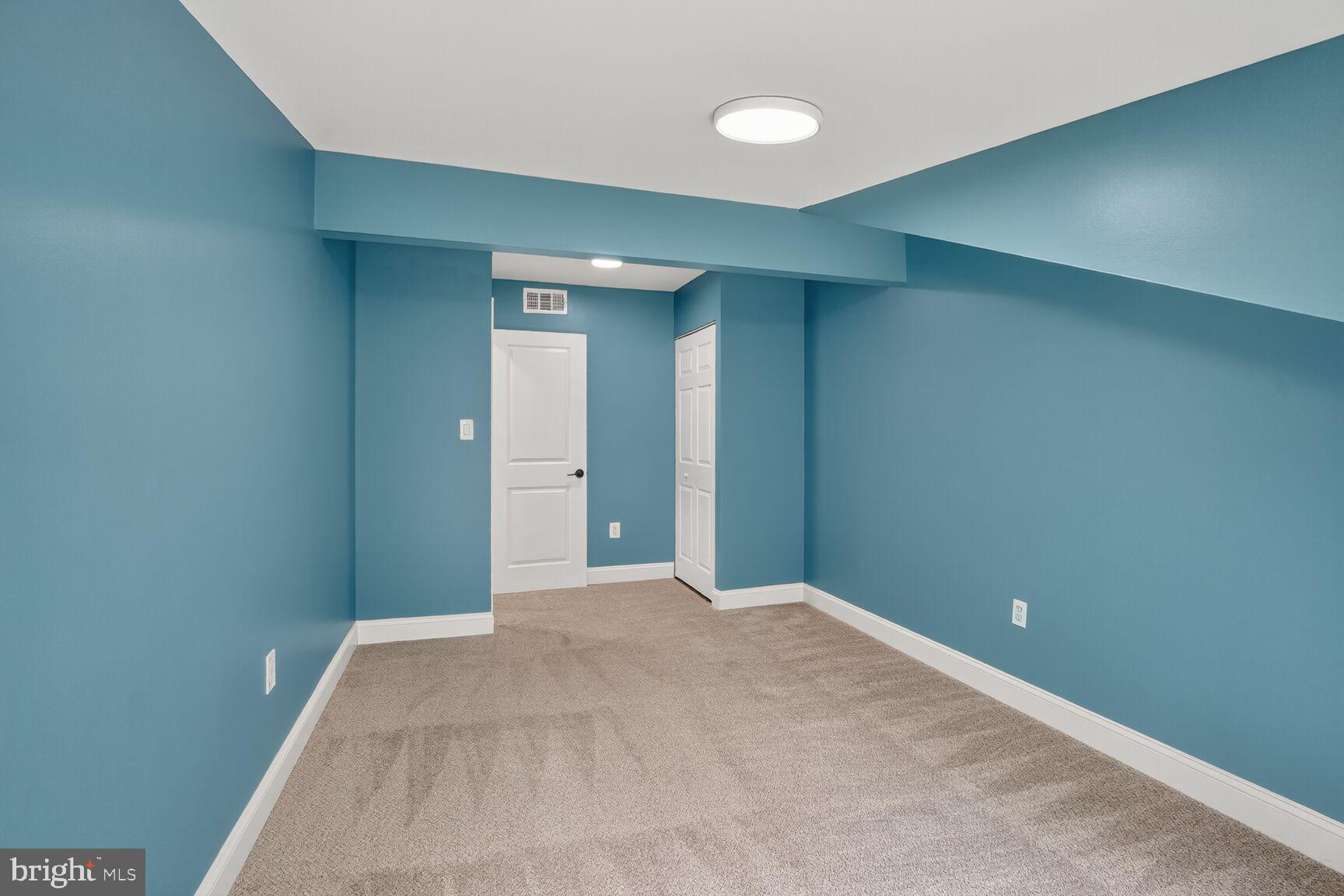 MONTGOMERY VILLAGE - Residential