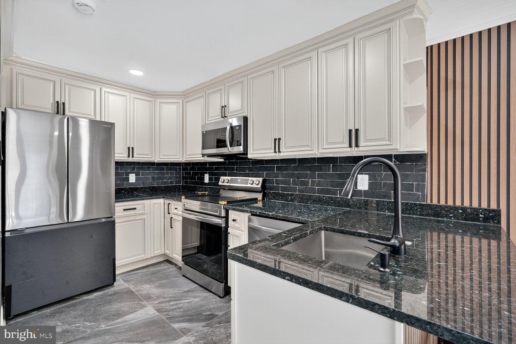 MONTGOMERY VILLAGE - Residential