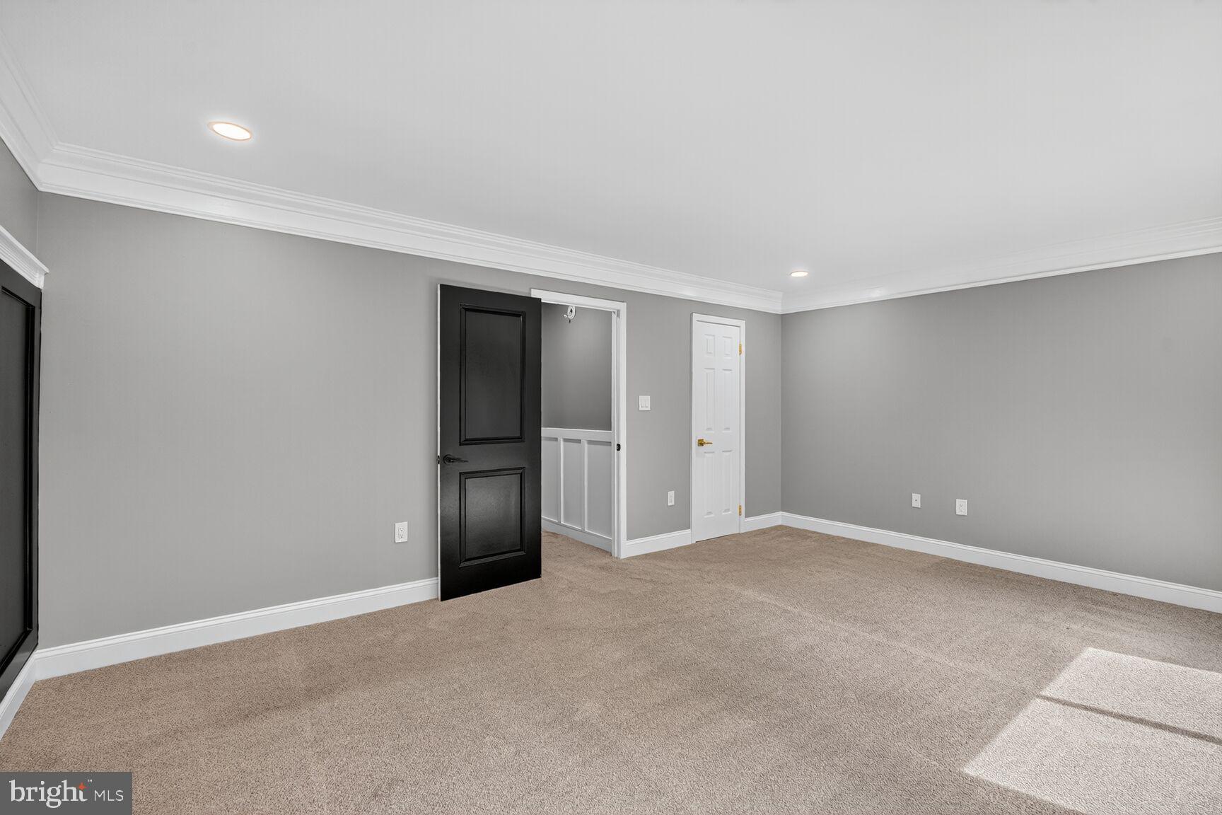 MONTGOMERY VILLAGE - Residential