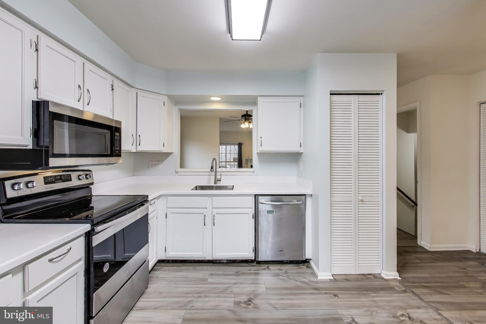 18963 FERRY LANDING CIRCLE