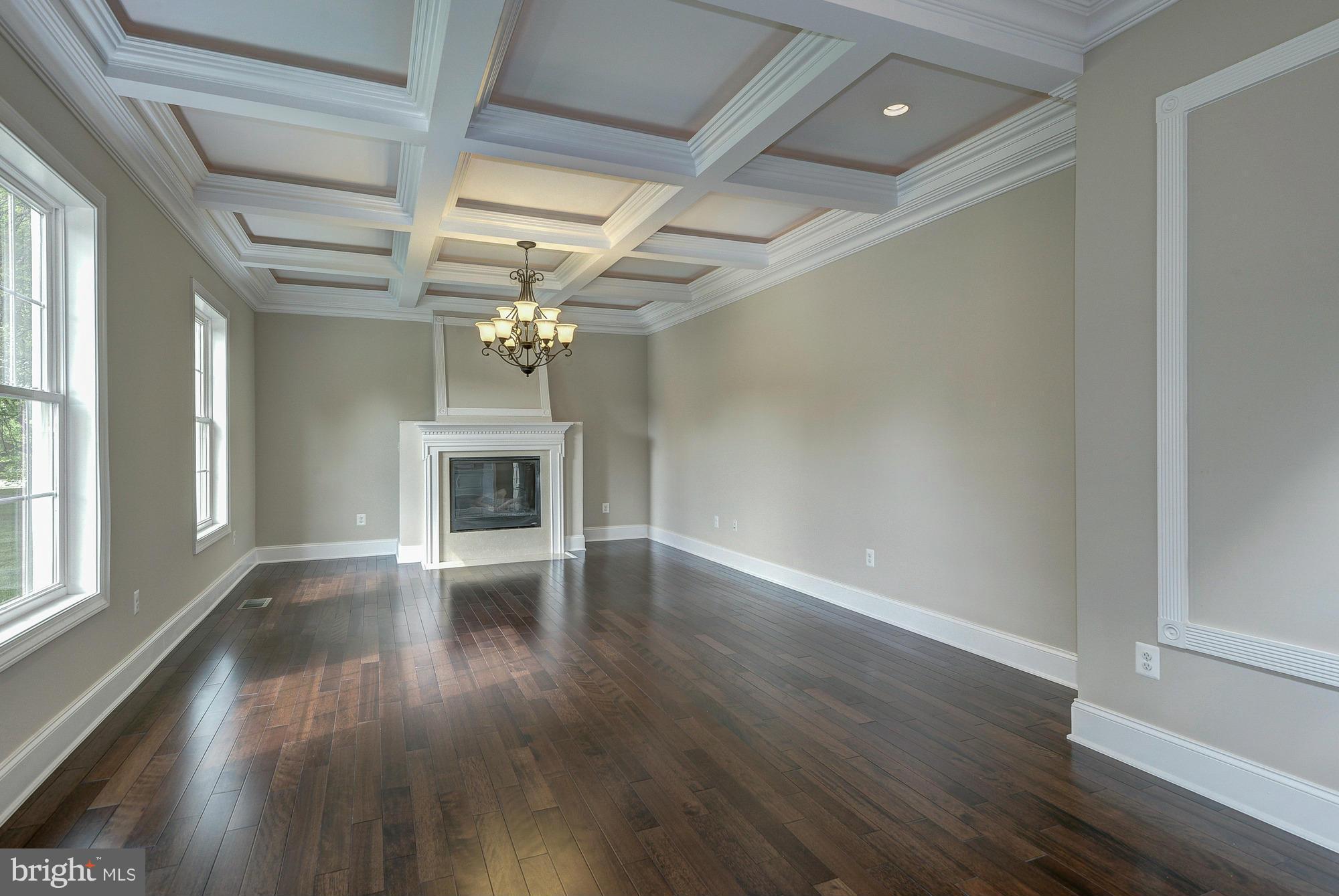 WOODSIDE ESTATES - Residential