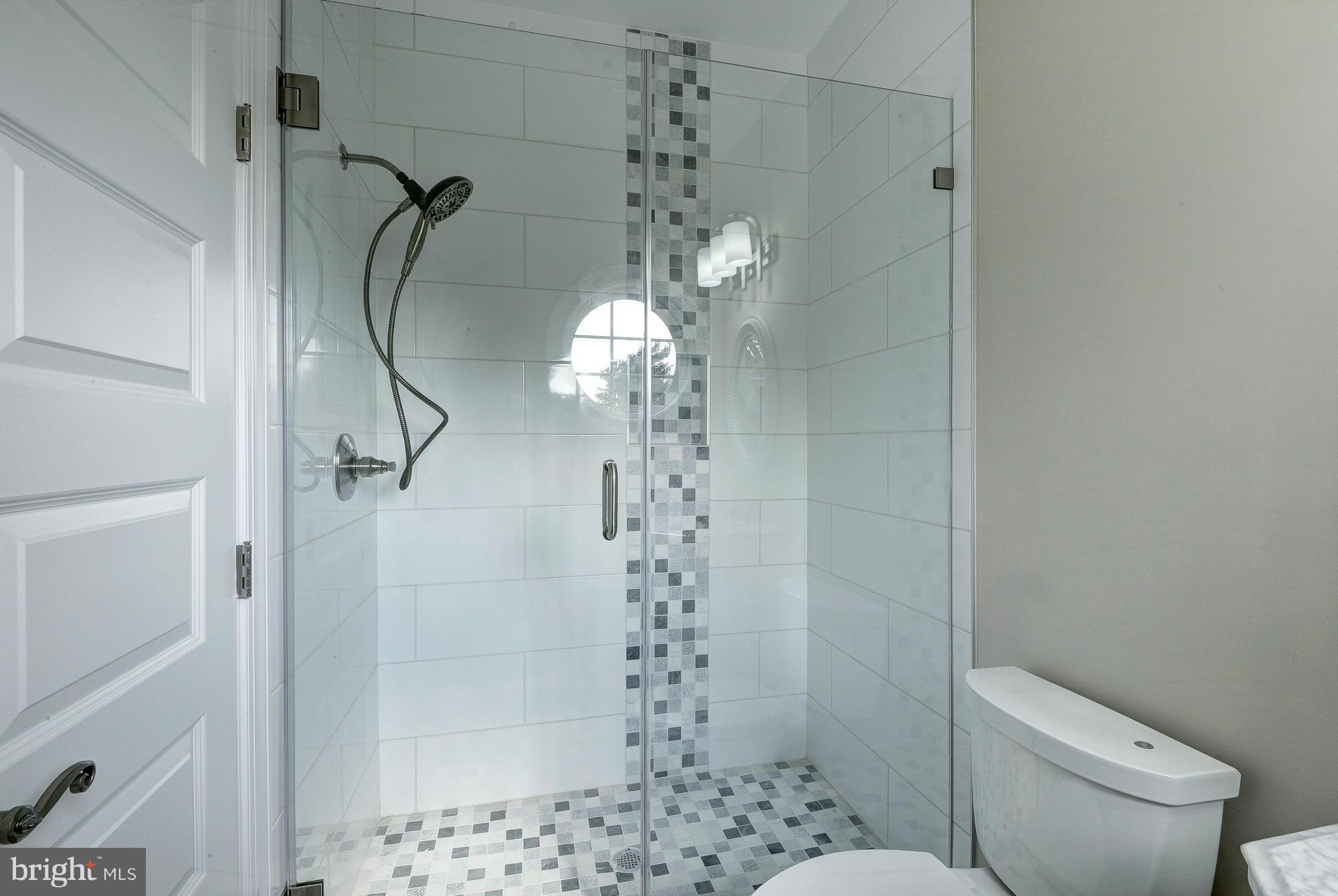 WOODSIDE ESTATES - Residential