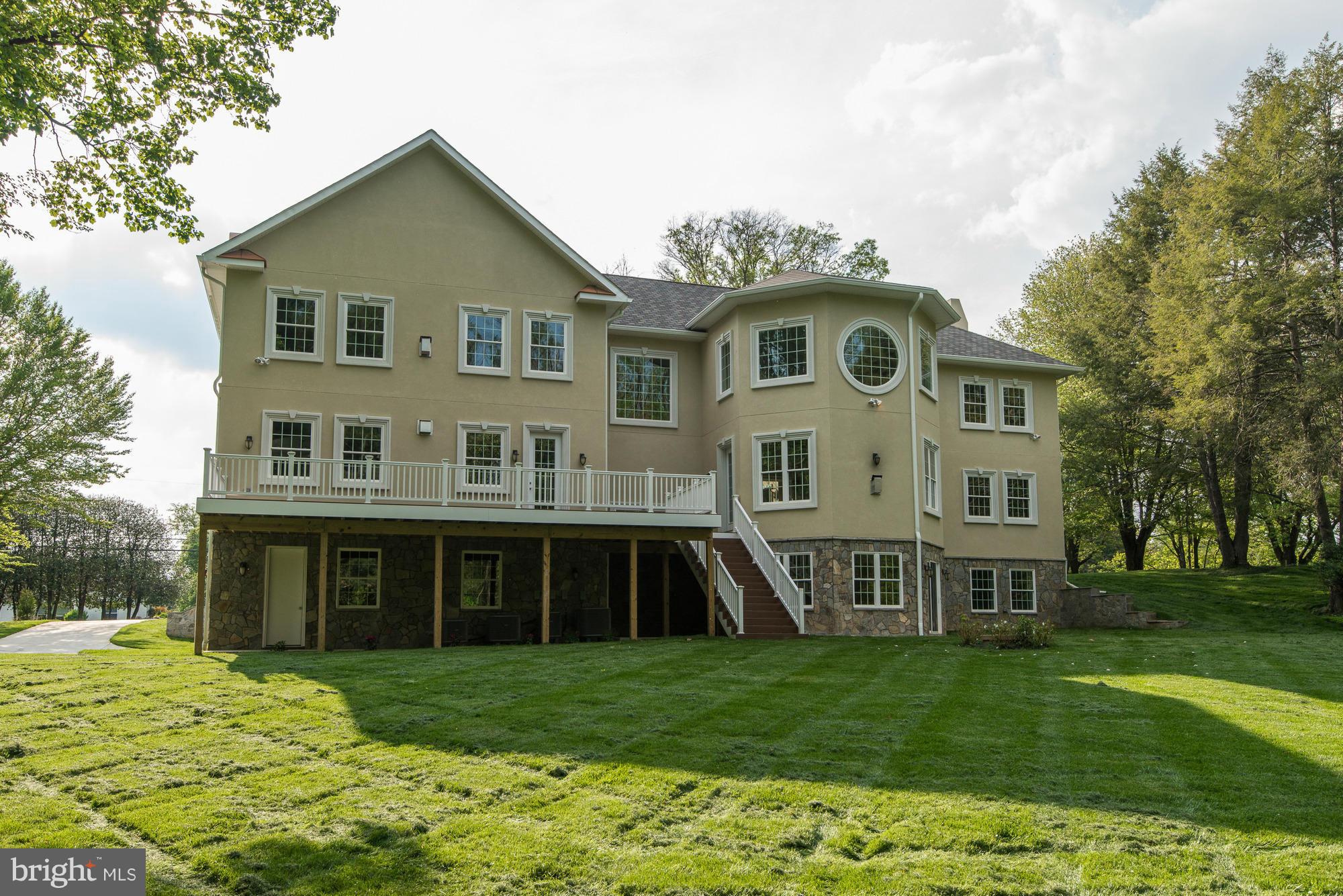 WOODSIDE ESTATES - Residential