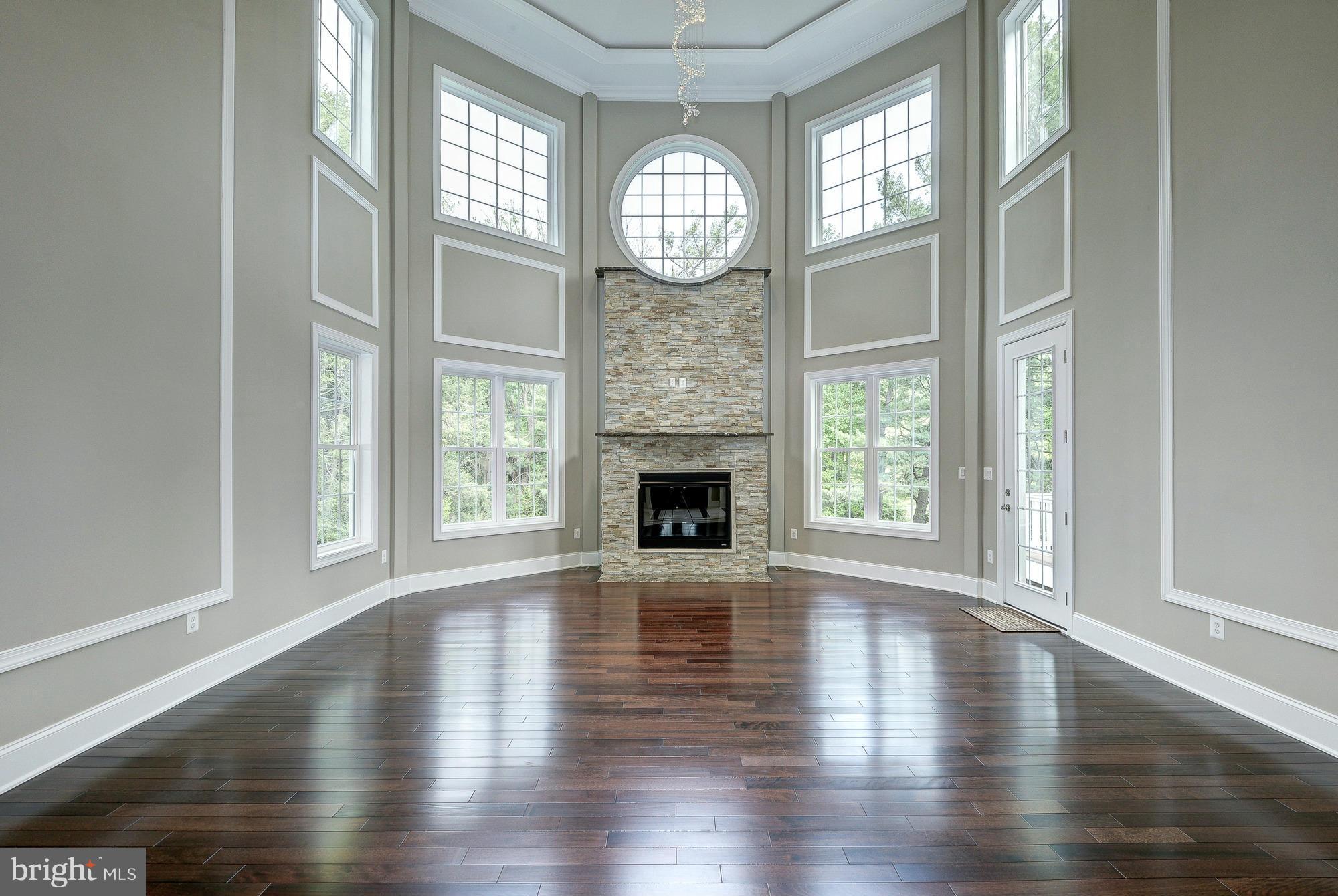 WOODSIDE ESTATES - Residential