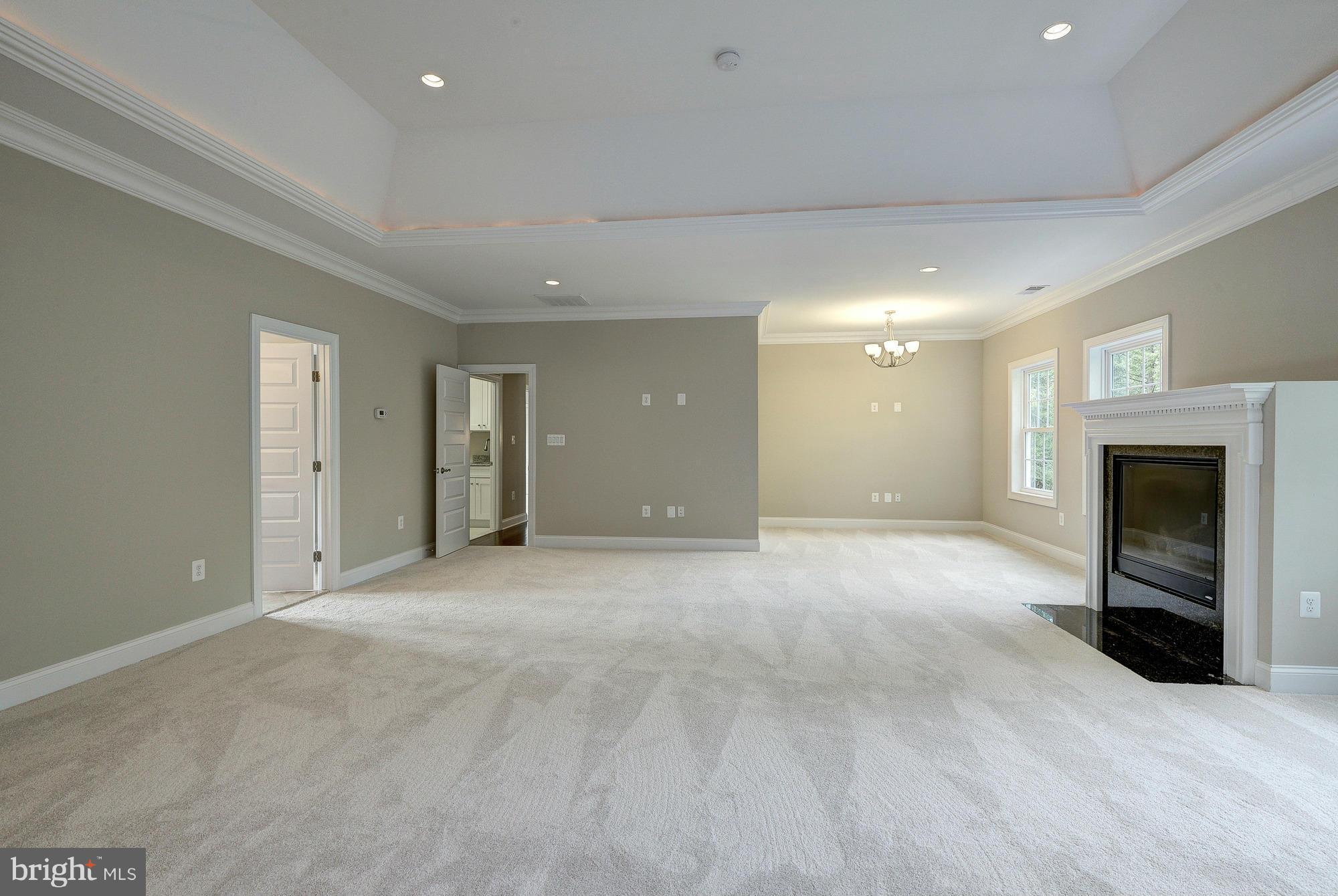 WOODSIDE ESTATES - Residential